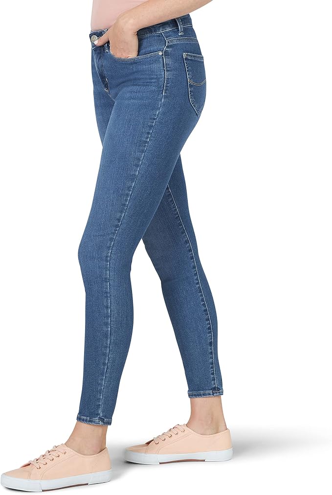 Sculpting Slim Fit Skinny Leg Jean 
