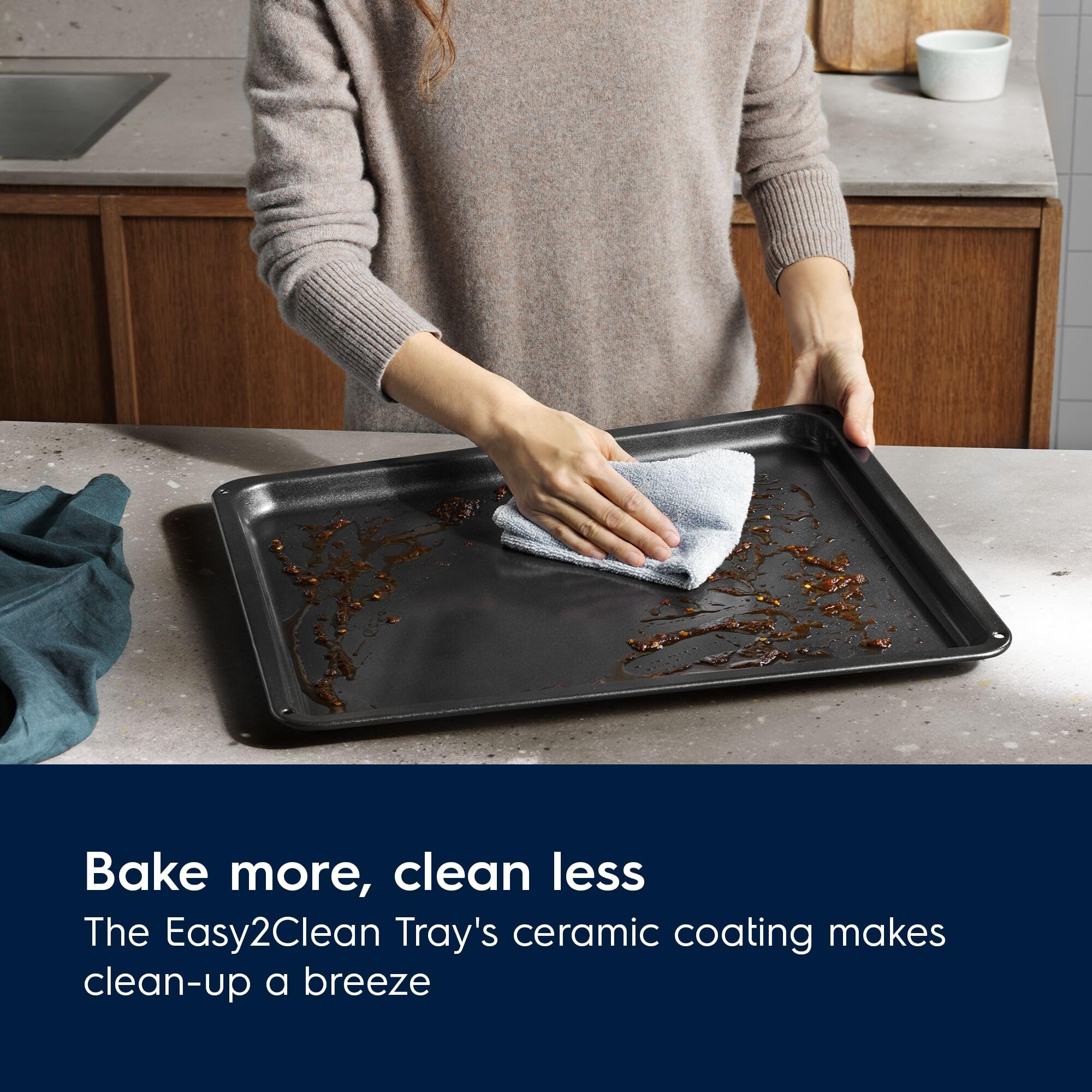 Electrolux Teglia con Fori AirFry, E9OOAF00, Vassoio AirFry, Risultati Croccanti in Una Sola Volta, Soluzioni di Cottura Semplici, per Qualsiasi Forno XXL