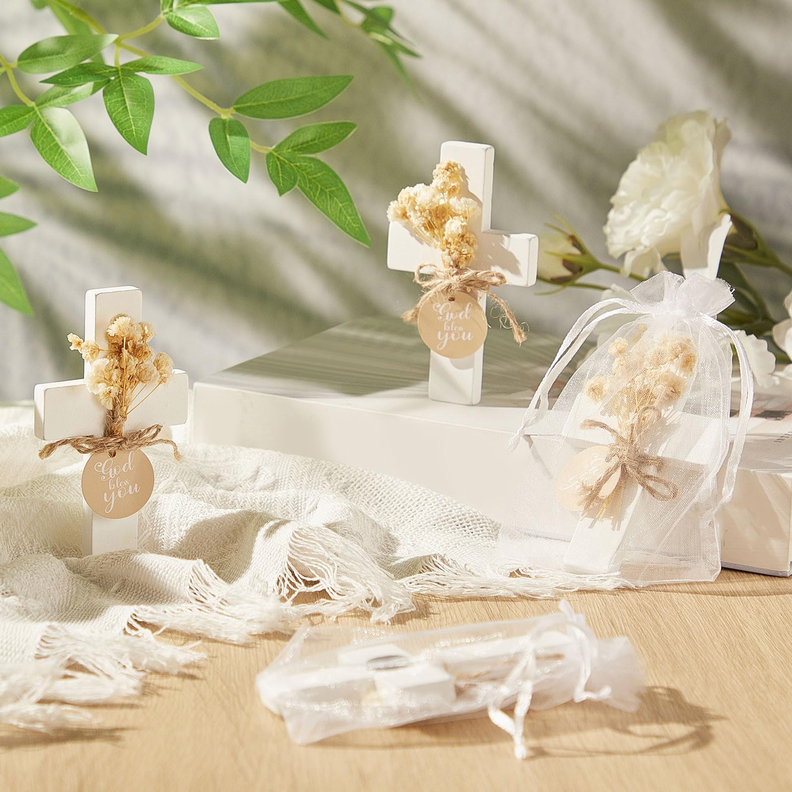 Flutesan 36 Sets Taufgeschenke für Gäste, Erstkommunion, Holz-Kreuzmagnete mit Blume und Tasche, für Taufe, Party, Familientreffen, Babyparty, Taufgeschenk