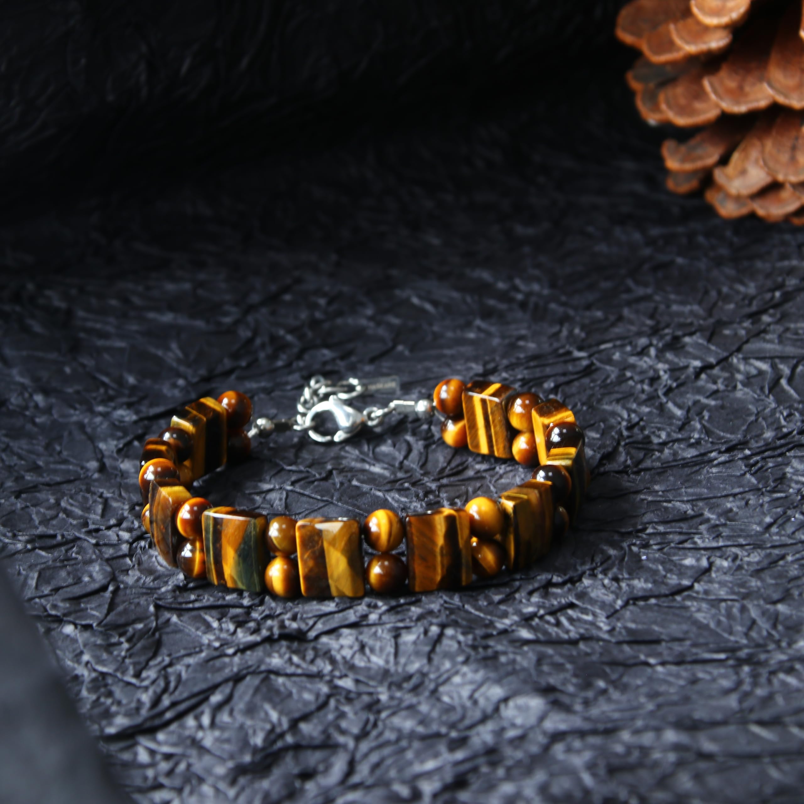 HASKARE Herren Tigerauge Armband Naturstein Perlen Verstellbarer Verschluss Spirituelle Heilung Handgemachter Schmuck für Männer, Stärke Schutz Geschenk für Ihn Papa Ehemann Freund