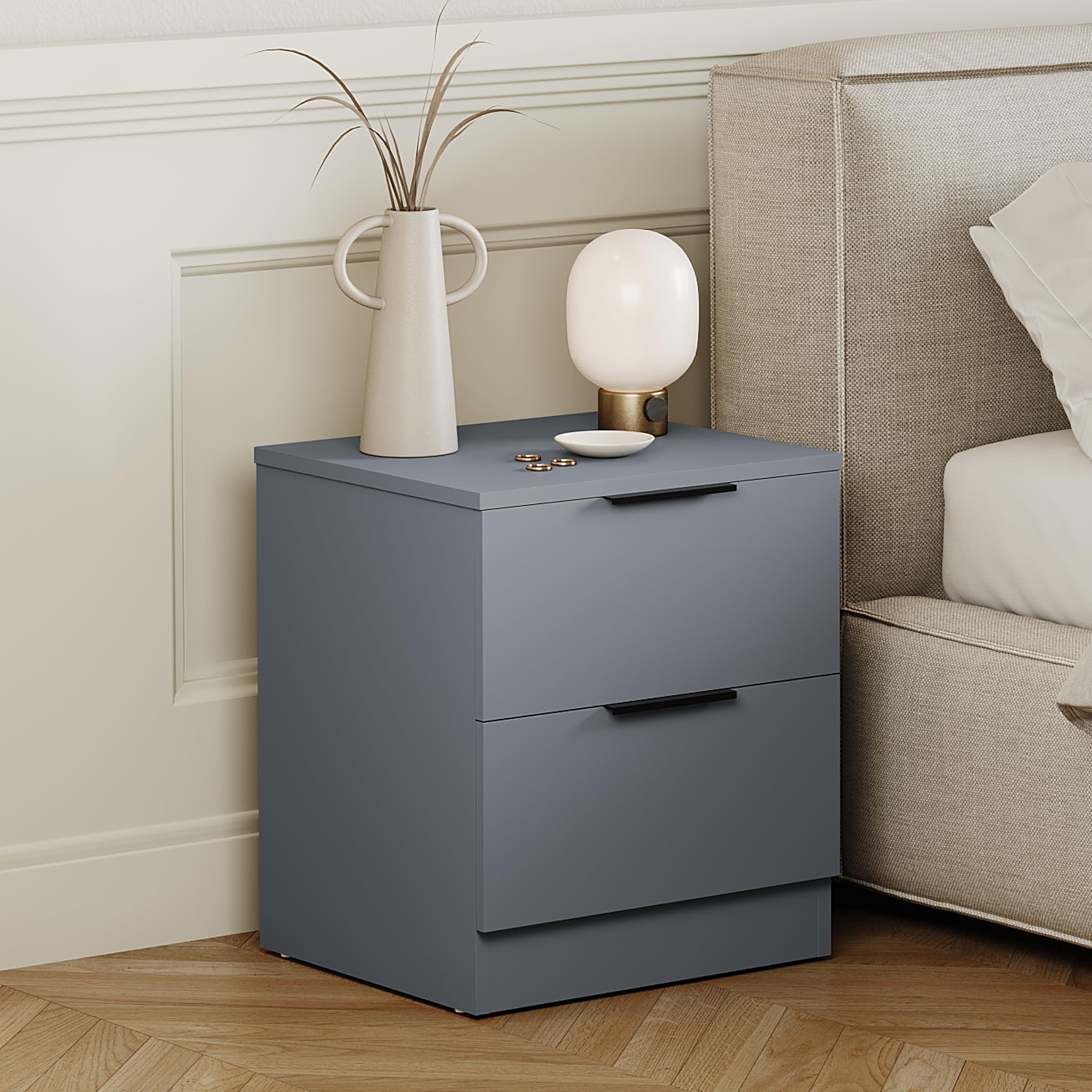Vida Designs Trega - Comodino a 2 cassetti grigio – Comodino compatto salvaspazio – 41 x 39 x 28 cm – legno ingegnerizzato – cassetti scorrevoli, maniglie nere moderne – ideale per camera da letto e