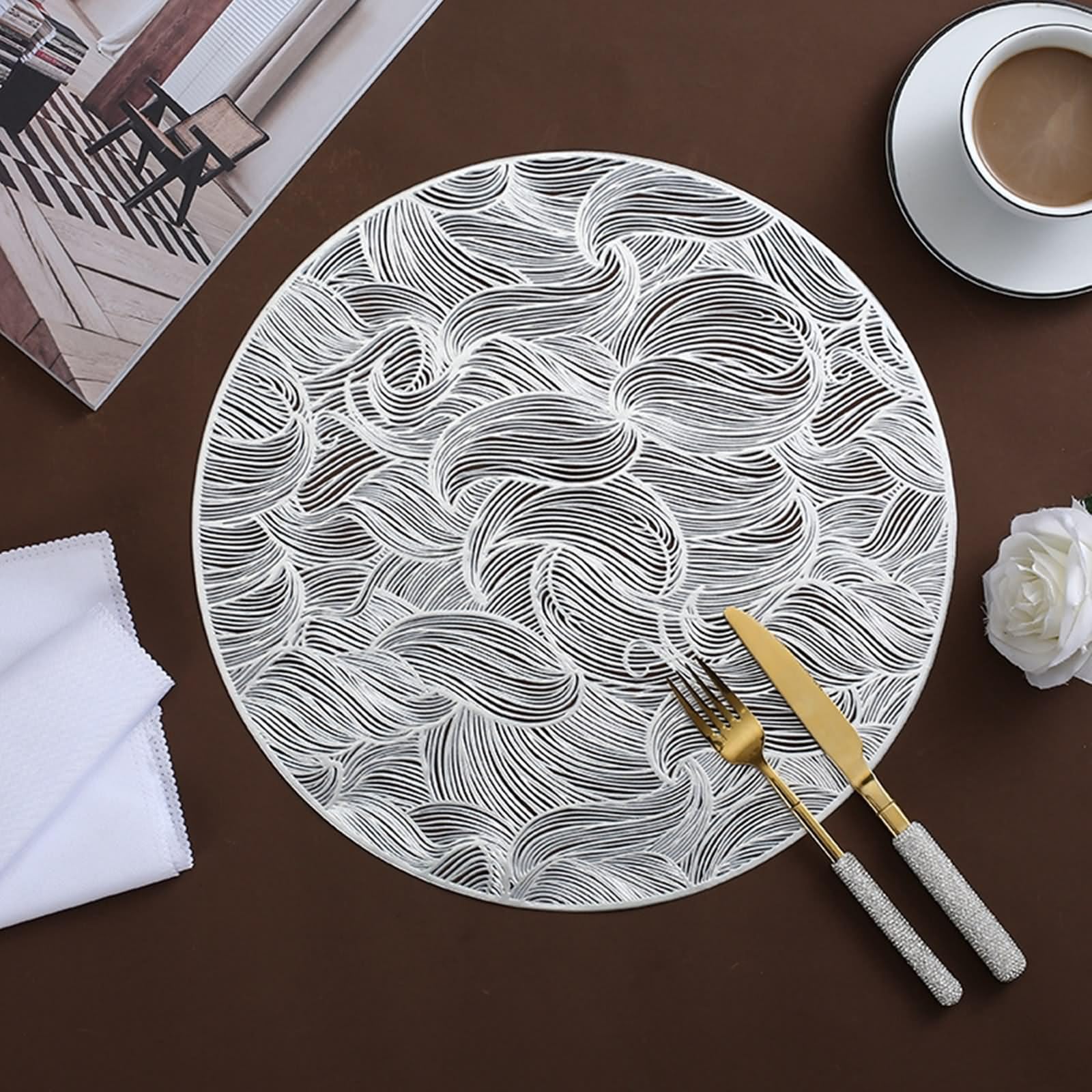 Zestaw 4 talerzy obiadowych w stylu vintage, srebrny talerz 38 cm wzór puste winorośle PVC