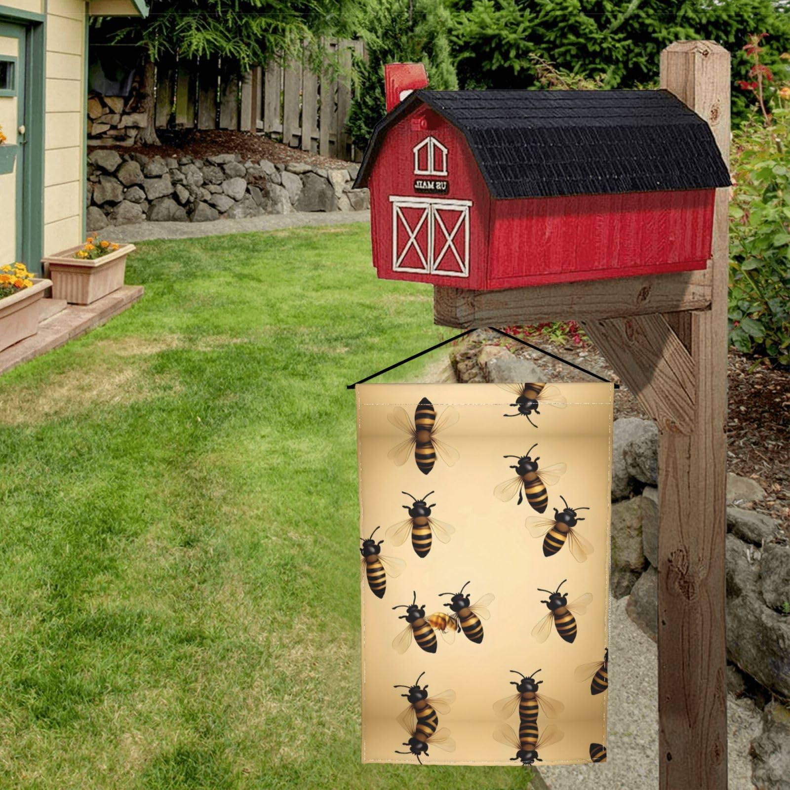 Bandiera Da Giardino 'Home Is Where My Honey Bee