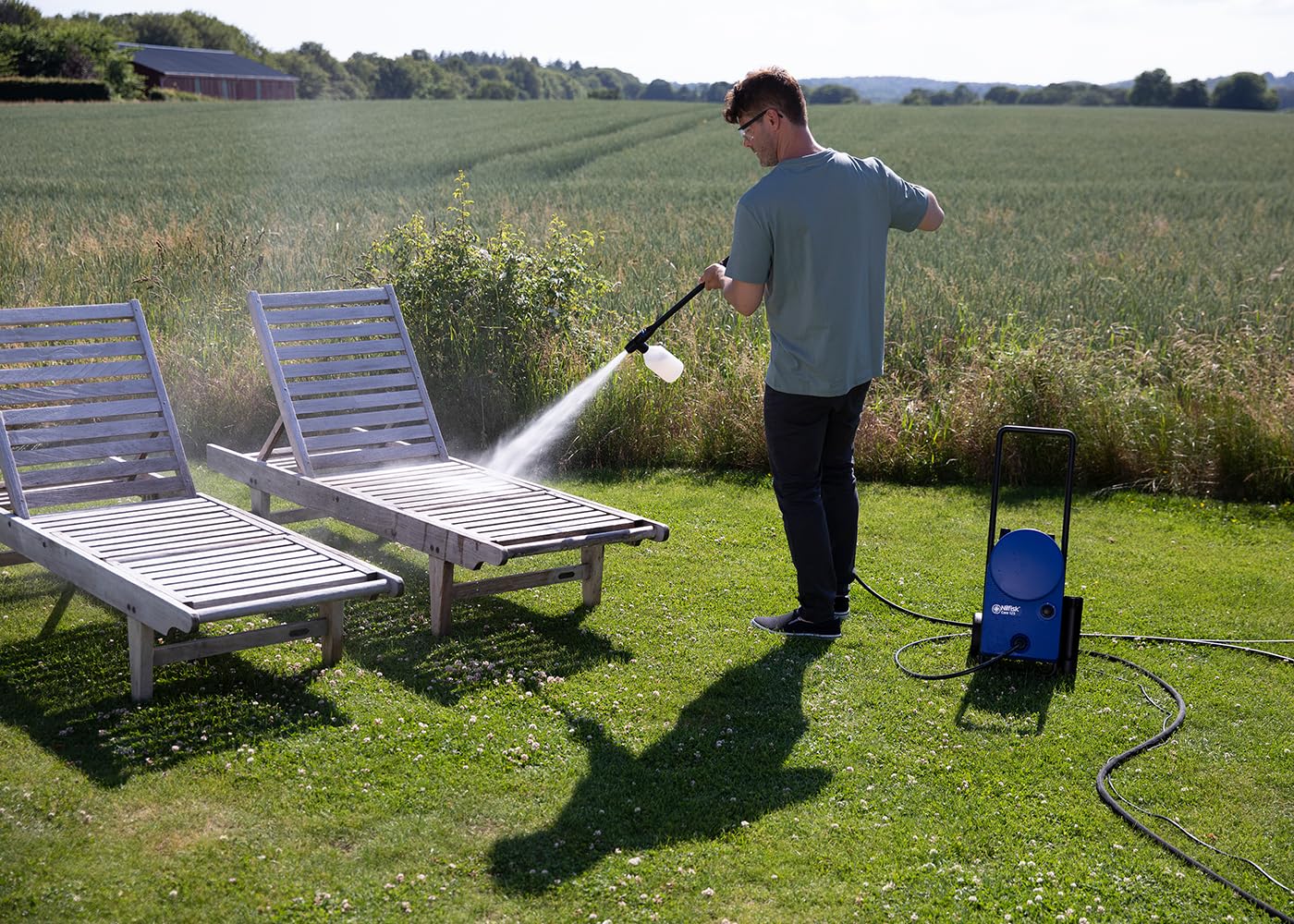 Nilfisk Hochdruckreiniger Core 125 Bar Druck - Mini Pressure Washer Für Terrassen, Werkstätten und Autos (1400 W)