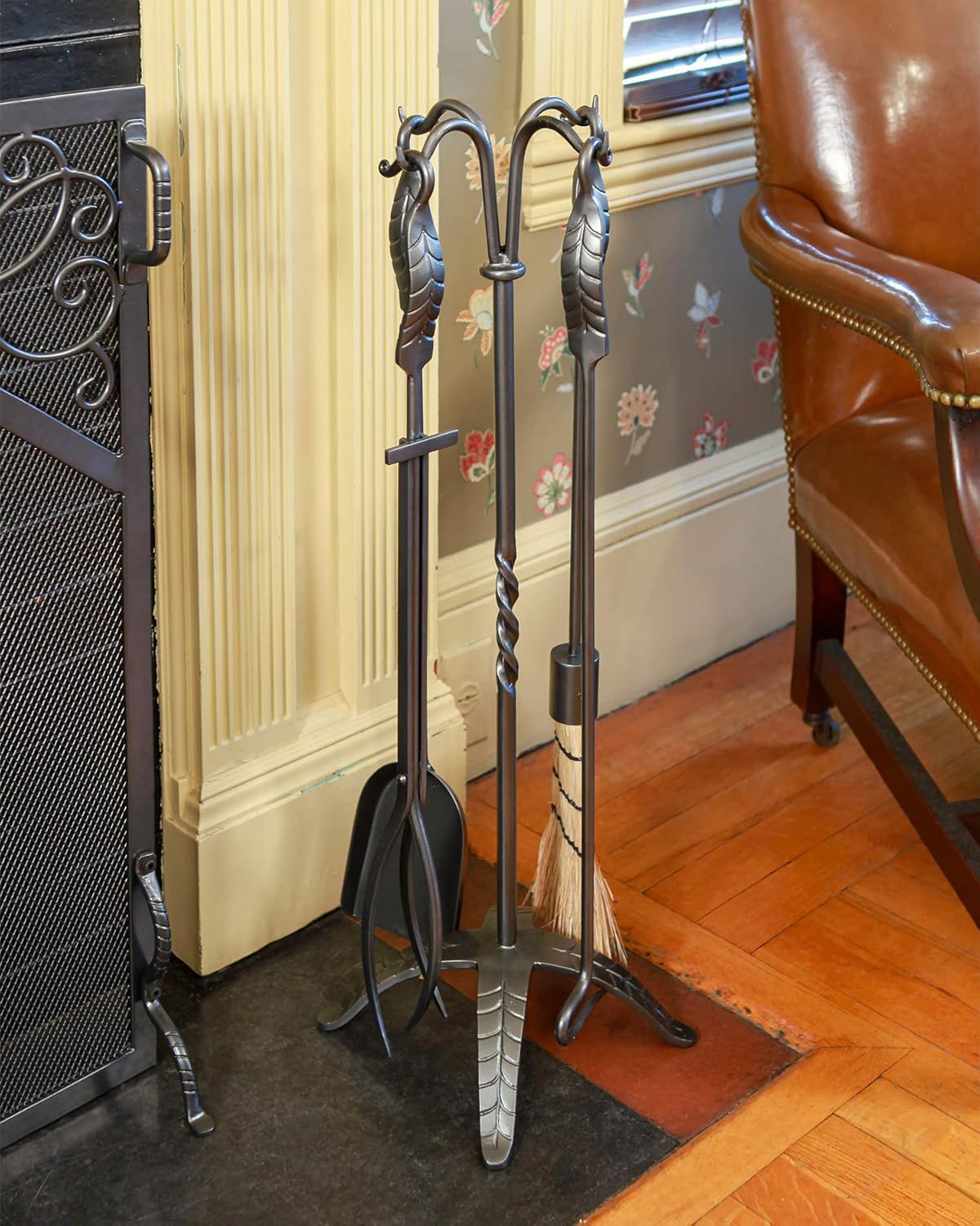 Minuteman International Large Leaf 5-piece Wrought Iron Fireplace Tool Set