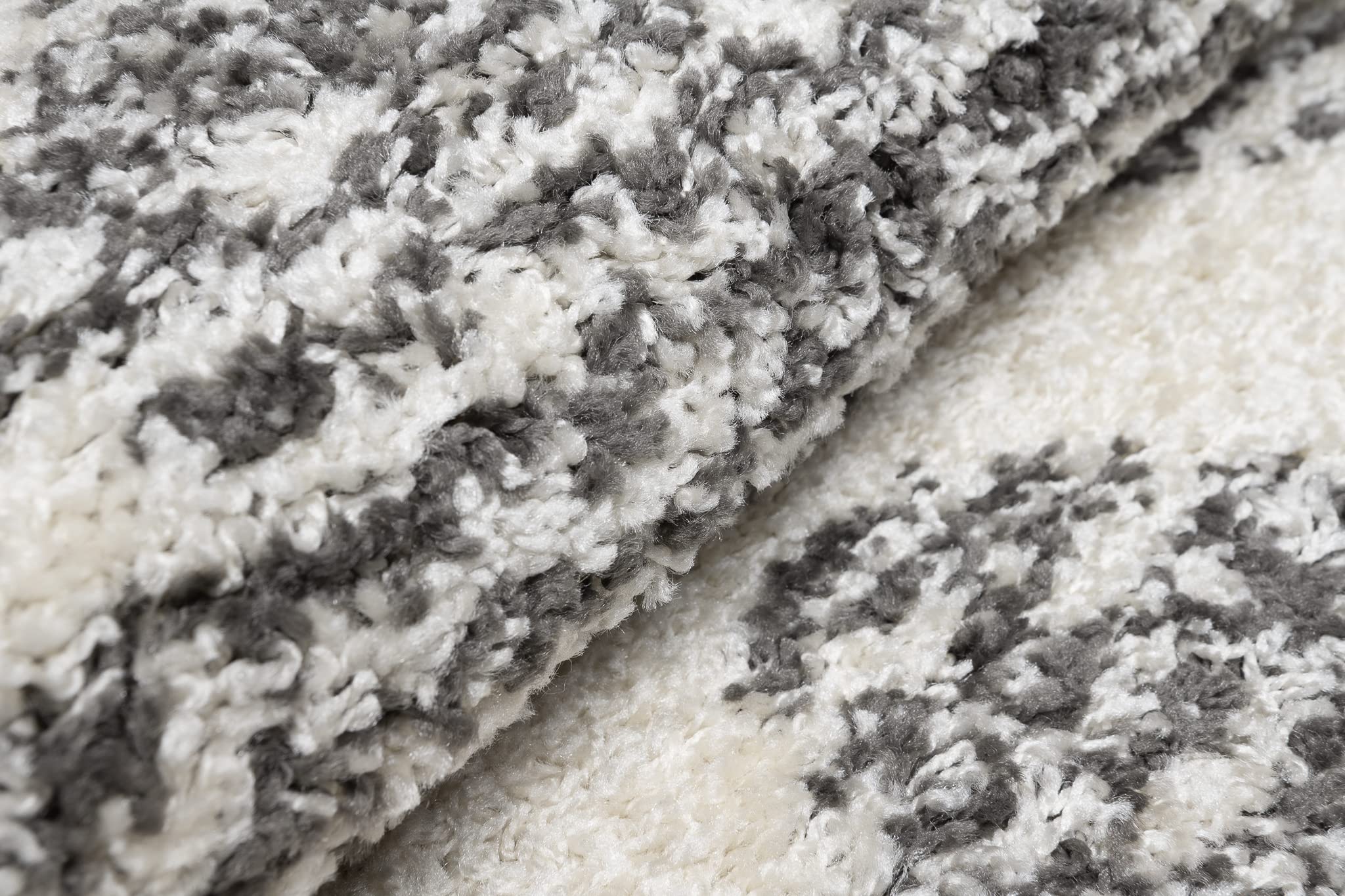 TAPISO Delhi Teppichläufer Hochflor Langflor Shaggy Creme Grau Modern Ethno Design Flauschig Wohnzimmer Schlafzimmer Flur Diele ÖKO-TEX 80 x 200 cm