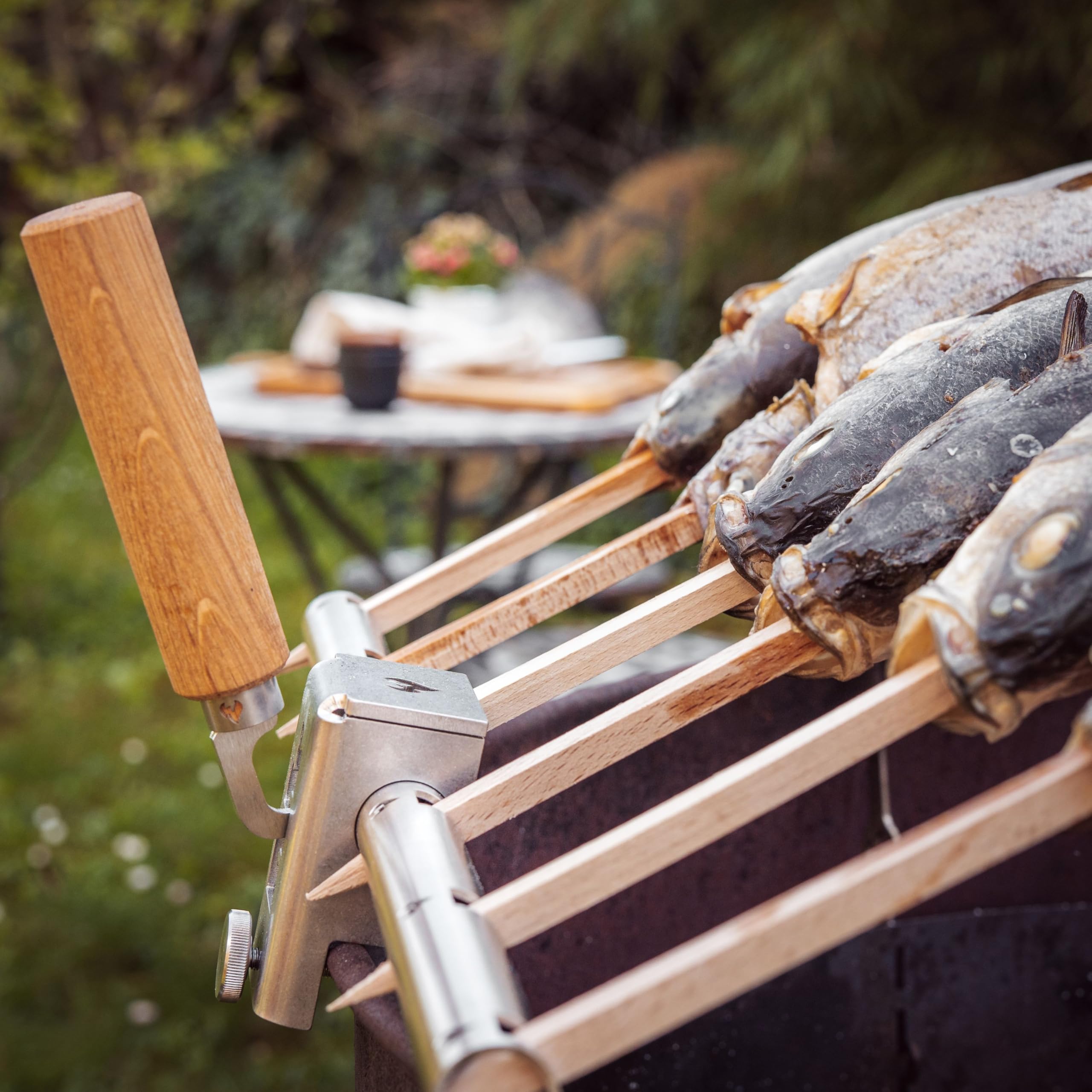 Grillrost.com Das Original Steckelfischhalter | Asado Grill| mit innovativer Höhenverstellung für Feuertonnen Feuerschalen & Kugelgrills