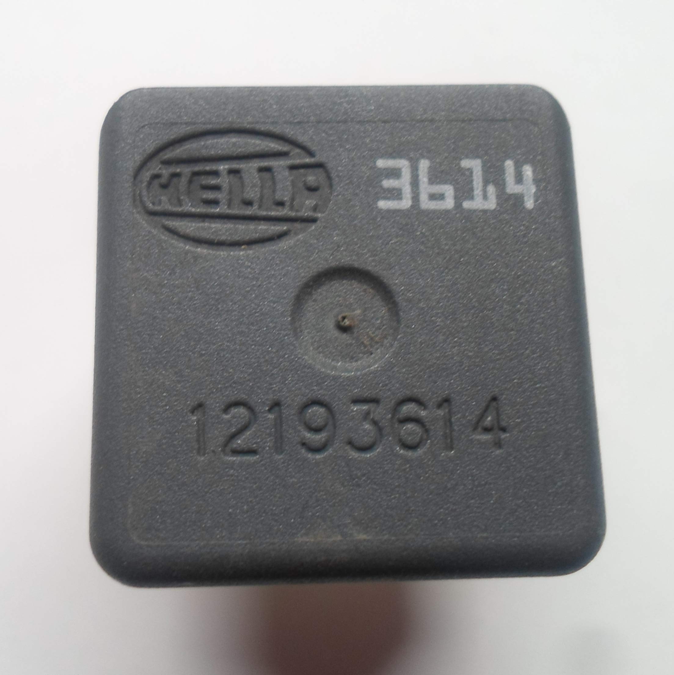 Amazon.com: HELLA 12193614-3614 OEM GM 4/PIN Relay : Automotive 