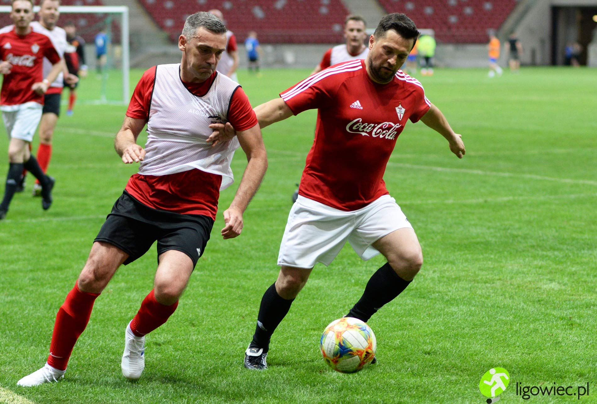 Maillots de Football, Gilets d’entraînement Sport, Chasubles pour Enfants, Juniors et Adultes, Chemises de Foot, Dossard Hommes et Femmes. Variété de Tailles et Couleurs, Non Logo