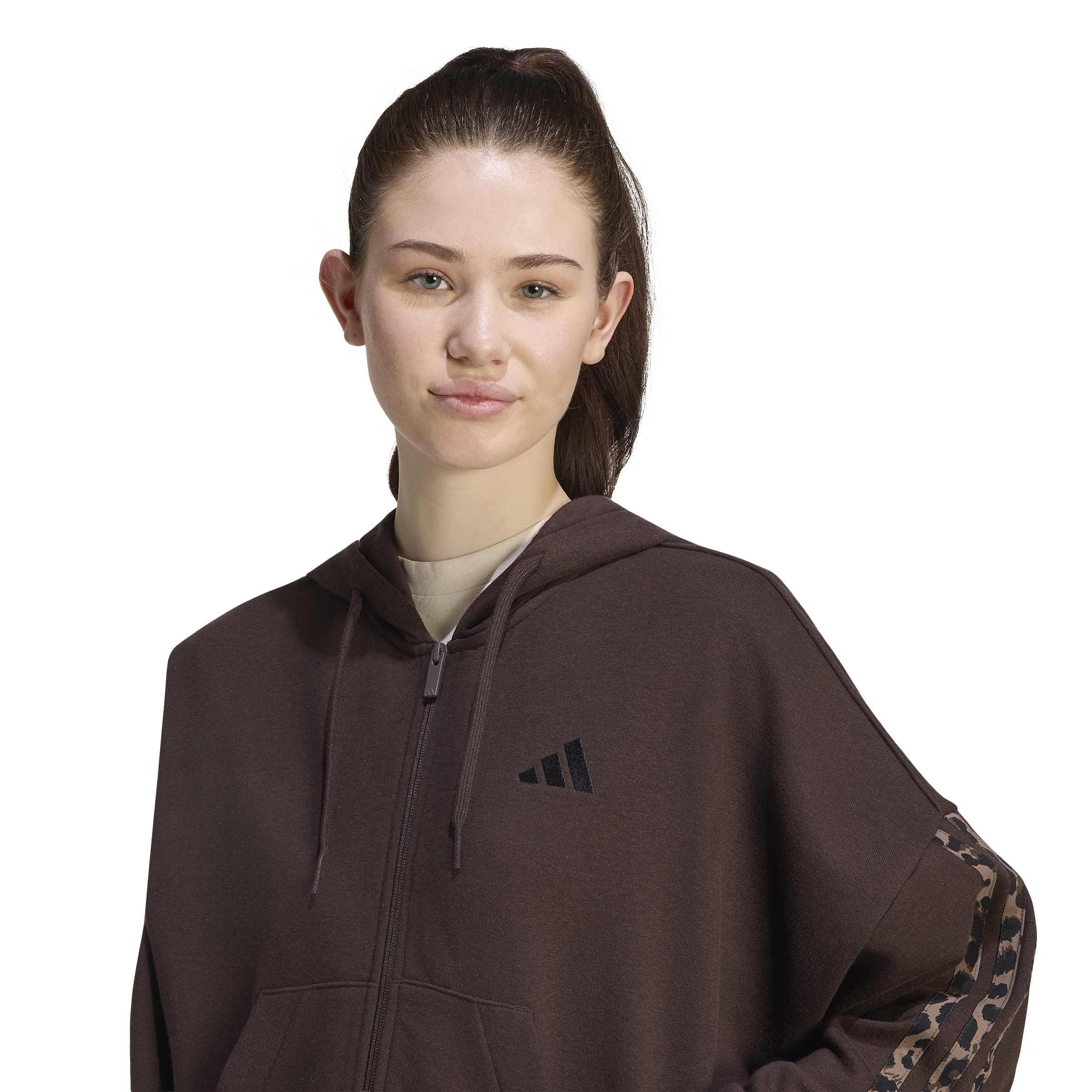 adidas Women Giacca da Allenamento con Cappuccio e Zip Integrale Seasonal Essentials Animal Print 3-Stripes