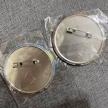 Amazon.co.jp: 仮面ライダーエグゼイド 九条貴利矢 缶バッジ : おもちゃ