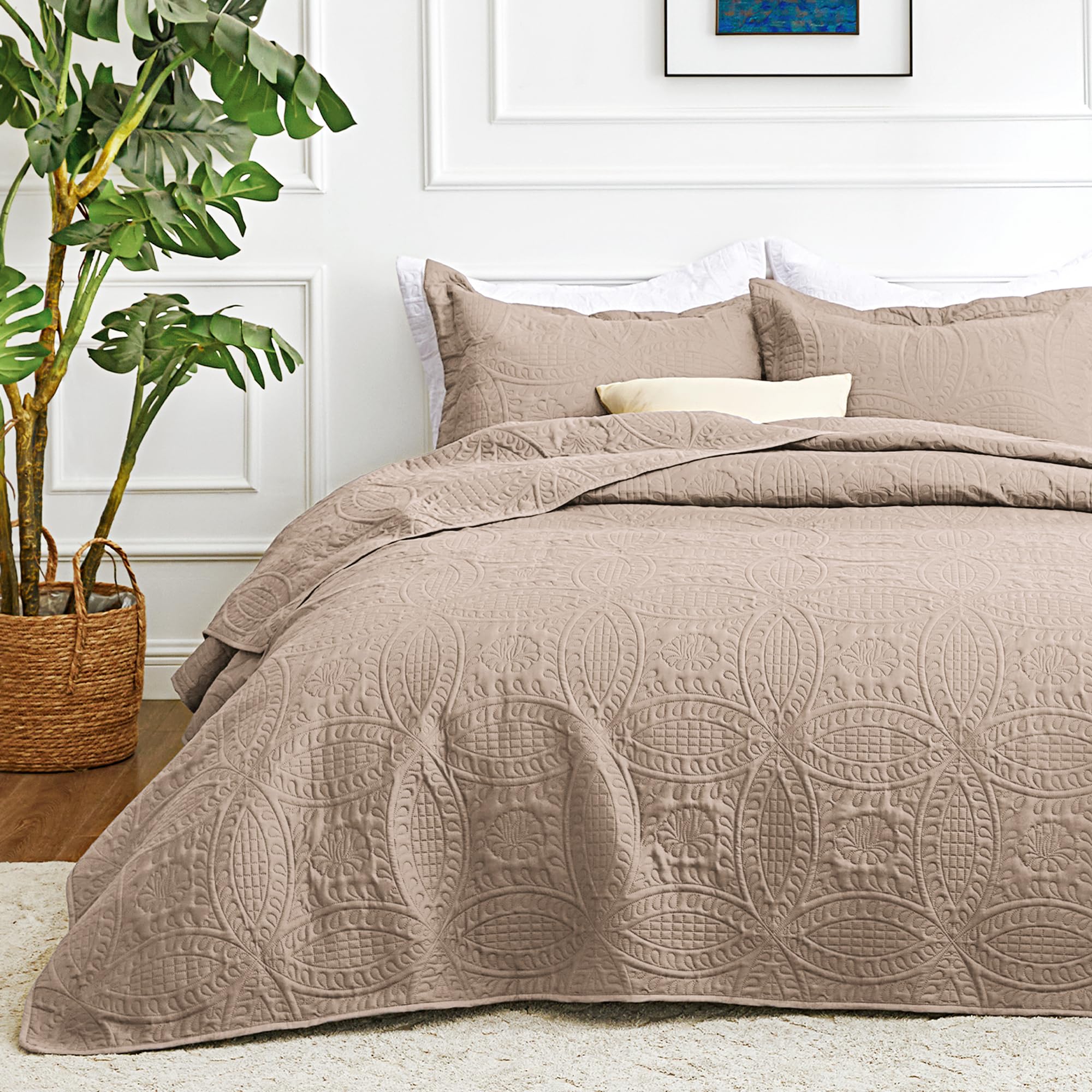 love's cabin quilts for queen bed burlwood bedspreads bedding set - lightweight bedspread comforter - coin pattern bedding coverlet for all season - 3 pieces (1 quilt, 2 pillow shams)