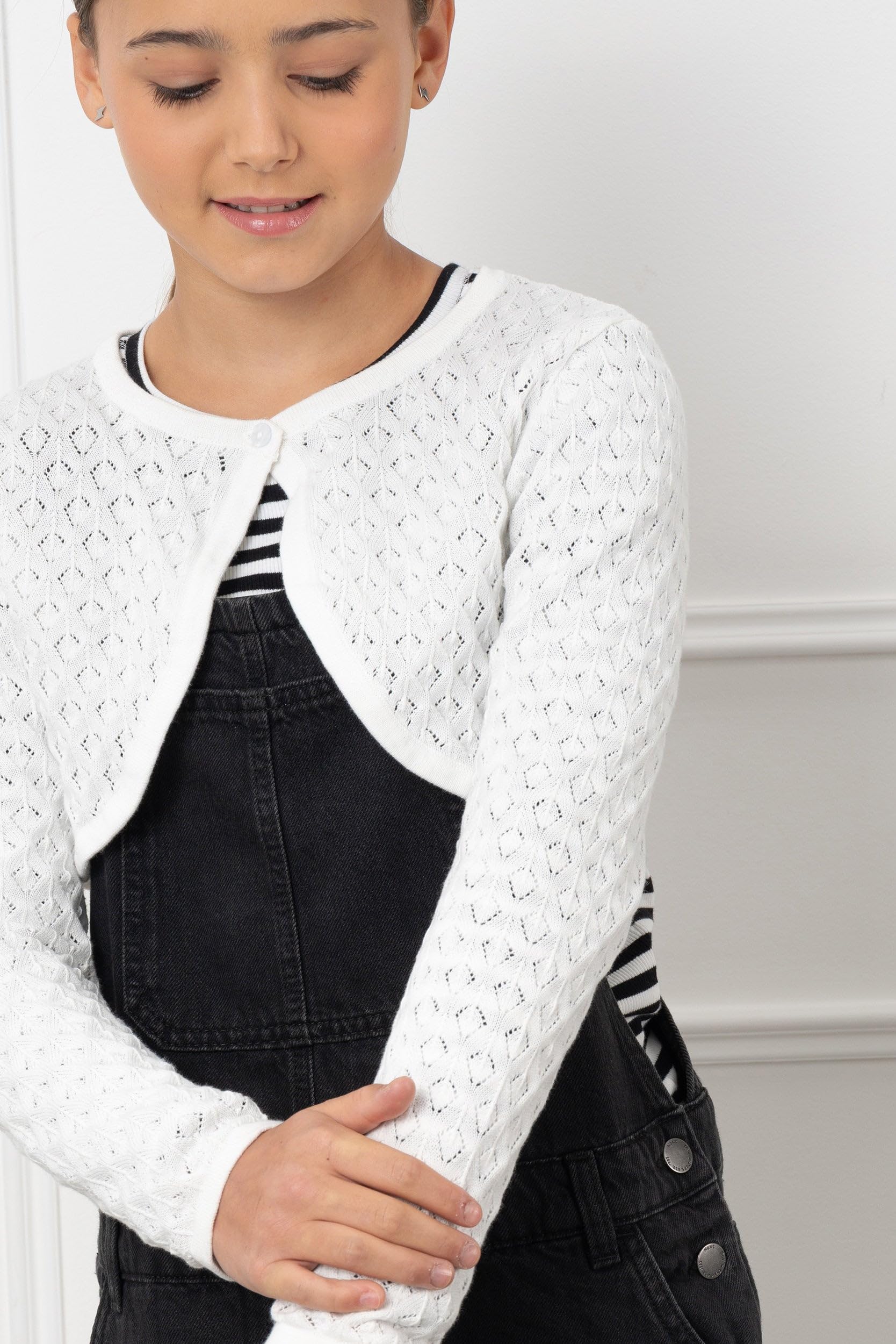 Bolerose Boléro Fille Maille Ajourée Manches Longues | Bouton Assorti, Coton 100 %, Bords Côtelés, Coupe Courte, Léger et Respirant, 3-14 Ans, Devant Ouvert