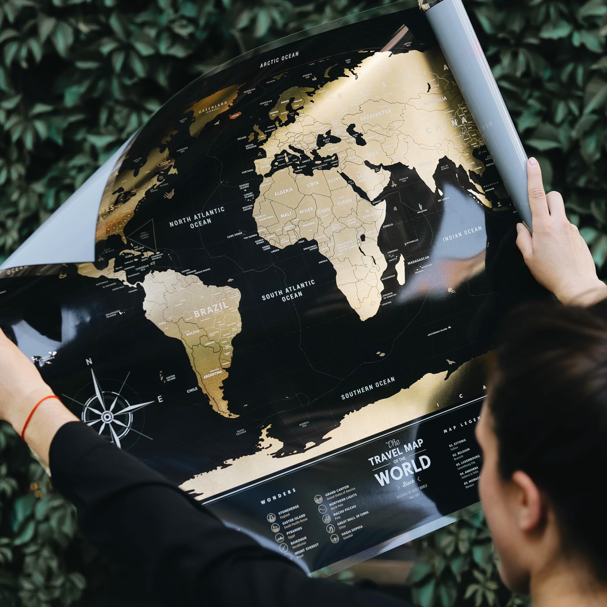 Black Scratch Off World Map - Large Places I’ve Been World Travel Map – Great Scratchable World Map Gift For Any Traveller – Made From Flexible Plastic to Last Longer – Gift by 1DEA.me