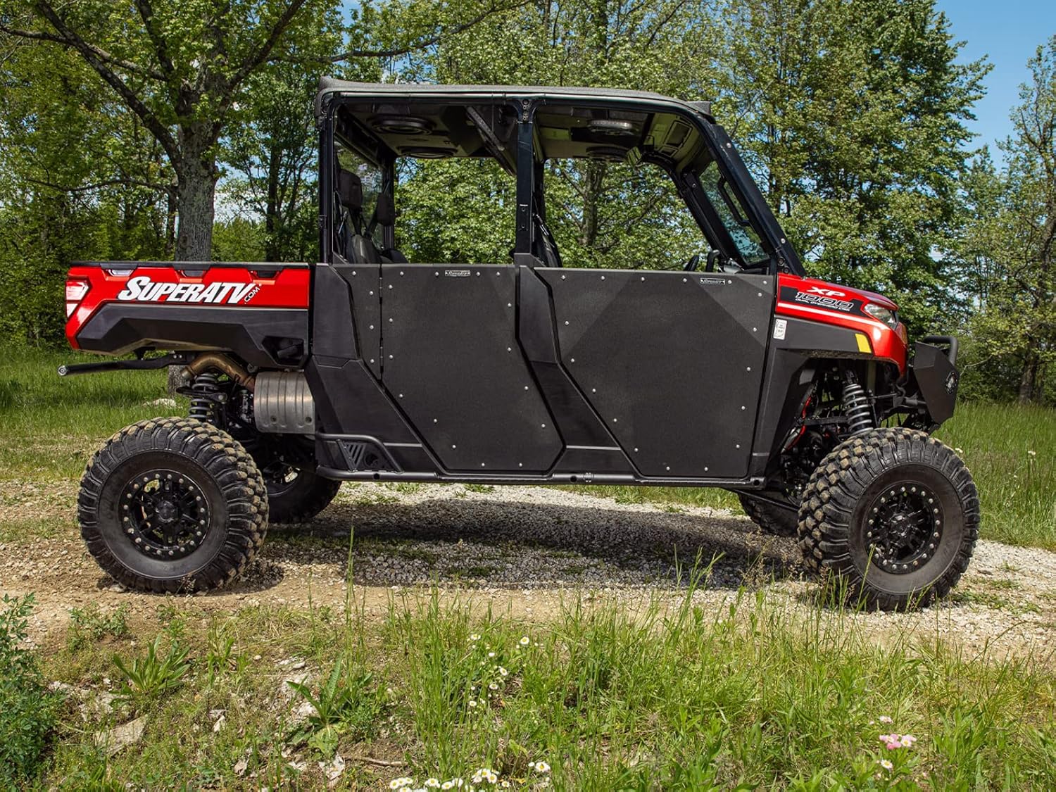 SuperATV Nerf Bars for 2020+ Polaris Ranger 1000 Crew | Black | Made with 1.75” Diameter Steel Tubing | Diamond Plate Step | Protects Against Trees and Rocks on Tight Routes | Powder-Coat Finish