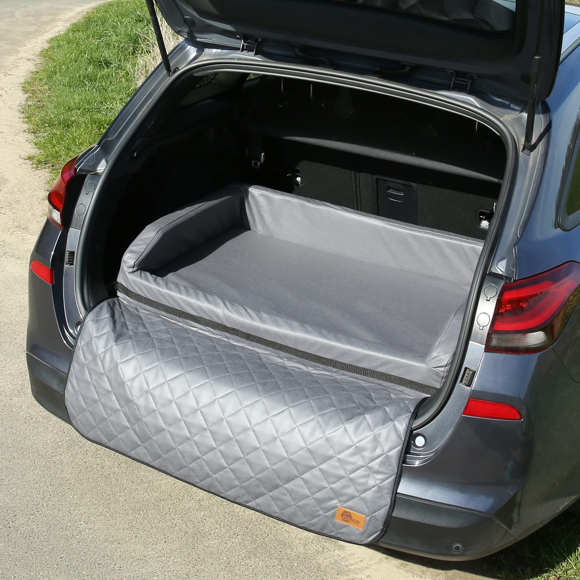 Your GEAR Termoli 100 x 70 cm - Cama para Perros de Coche Con Protección para el Borde de Carga, Cesta y Alfombrilla para Maletero, Cama de Viaje