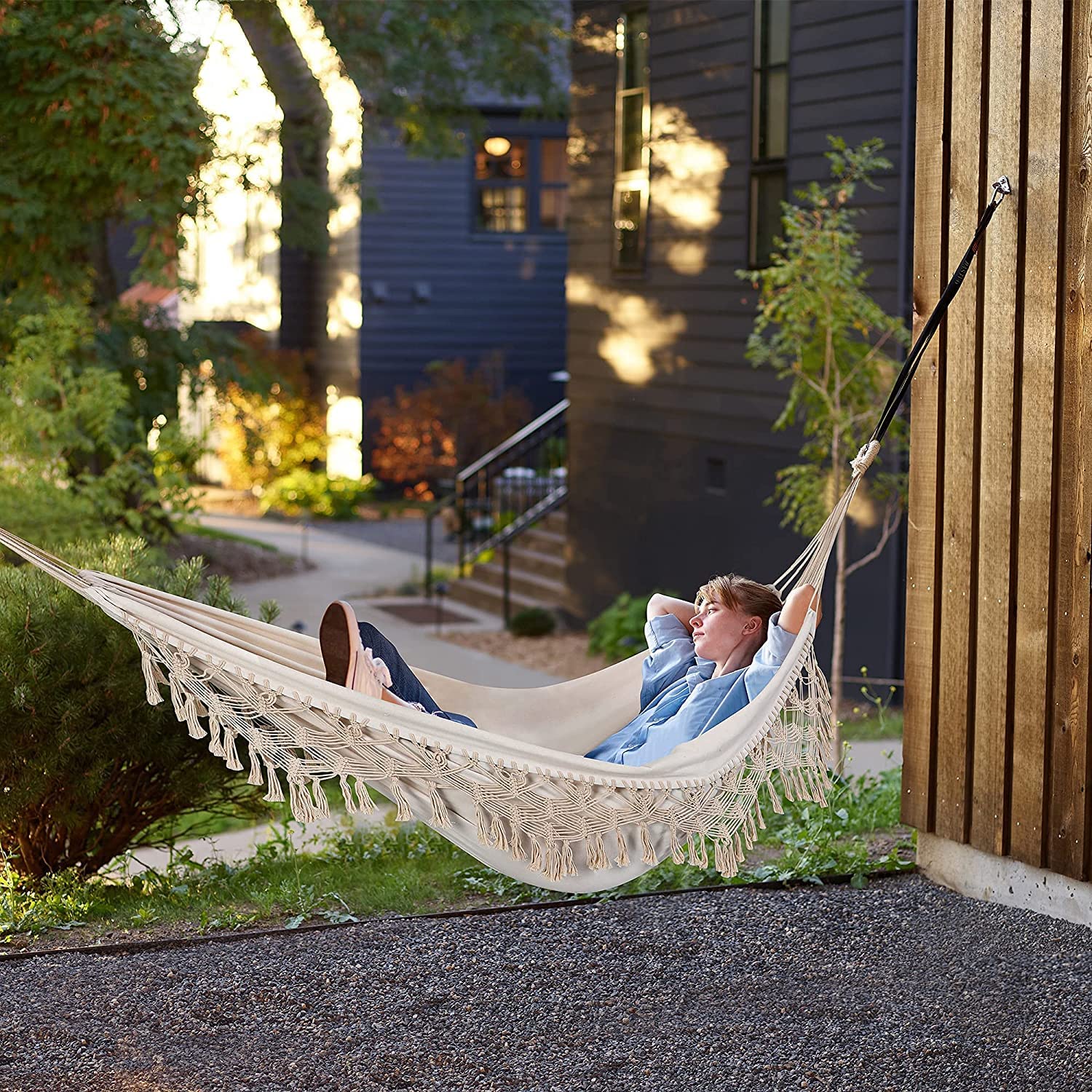 Hamac de Jardin Hamac d'extérieur Camping Lit hamac en Coton Hamacs à Franges en macramé Balcon bohème à Pompons Fait à la Main hamacs Double 2 Personnes (Blanc, 240x150cm, 200kg)