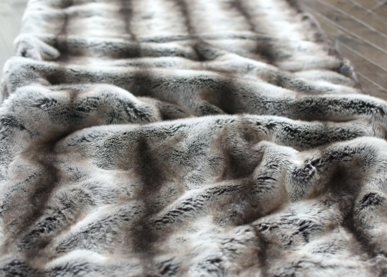 One-Day Sale: Up to 60% Off Eikei Luxury Faux Fur Throw Blanket Super Soft Oversized Thick Warm Afghan Reversible to Plush Velvet in Tan Grey Wolf, Cream Mink or Blush Chinchilla, Machine Washable 60 by 70 Inch (Tan Ombre) Exclusive Discount 🔥 Eikei Luxury Faux Fur Throw Blanket Super Soft Oversized Thick Warm Afghan Reversible to Plush Velvet in Tan Grey Wolf, Cream Mink or Blush Chinchilla, Machine Washable 60 by 70 Inch (Tan Ombre)