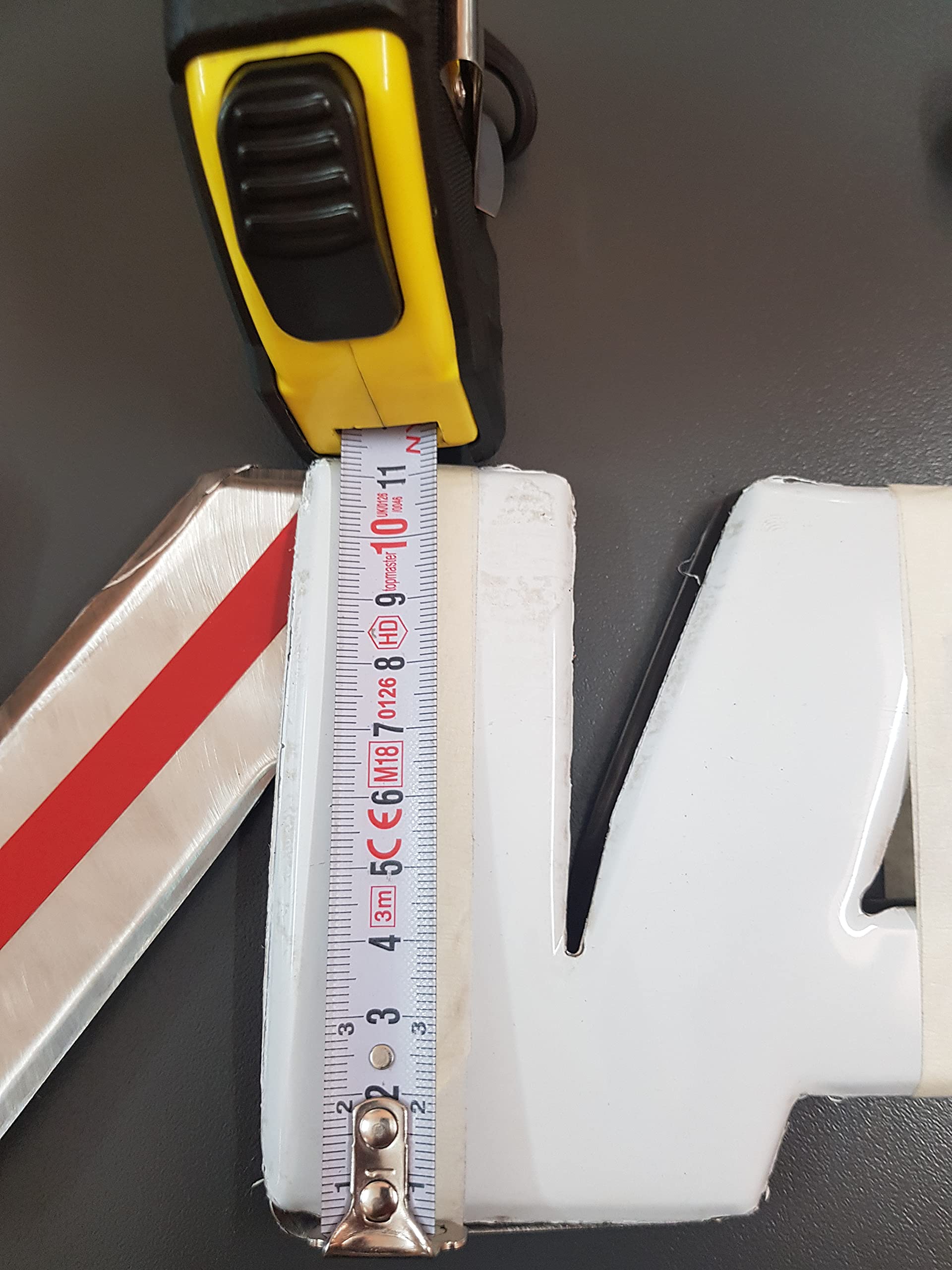 Emblema anteriore Scania con scritta 3D in rilievo, in acciaio INOX