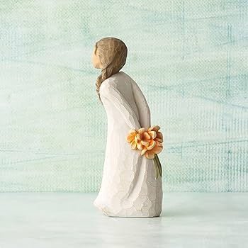 鉛筆画　白い木製フレーム付き　白い浜辺の女の子。 Amazon.com: Willow Tree for You, Sculpted Hand-Painted