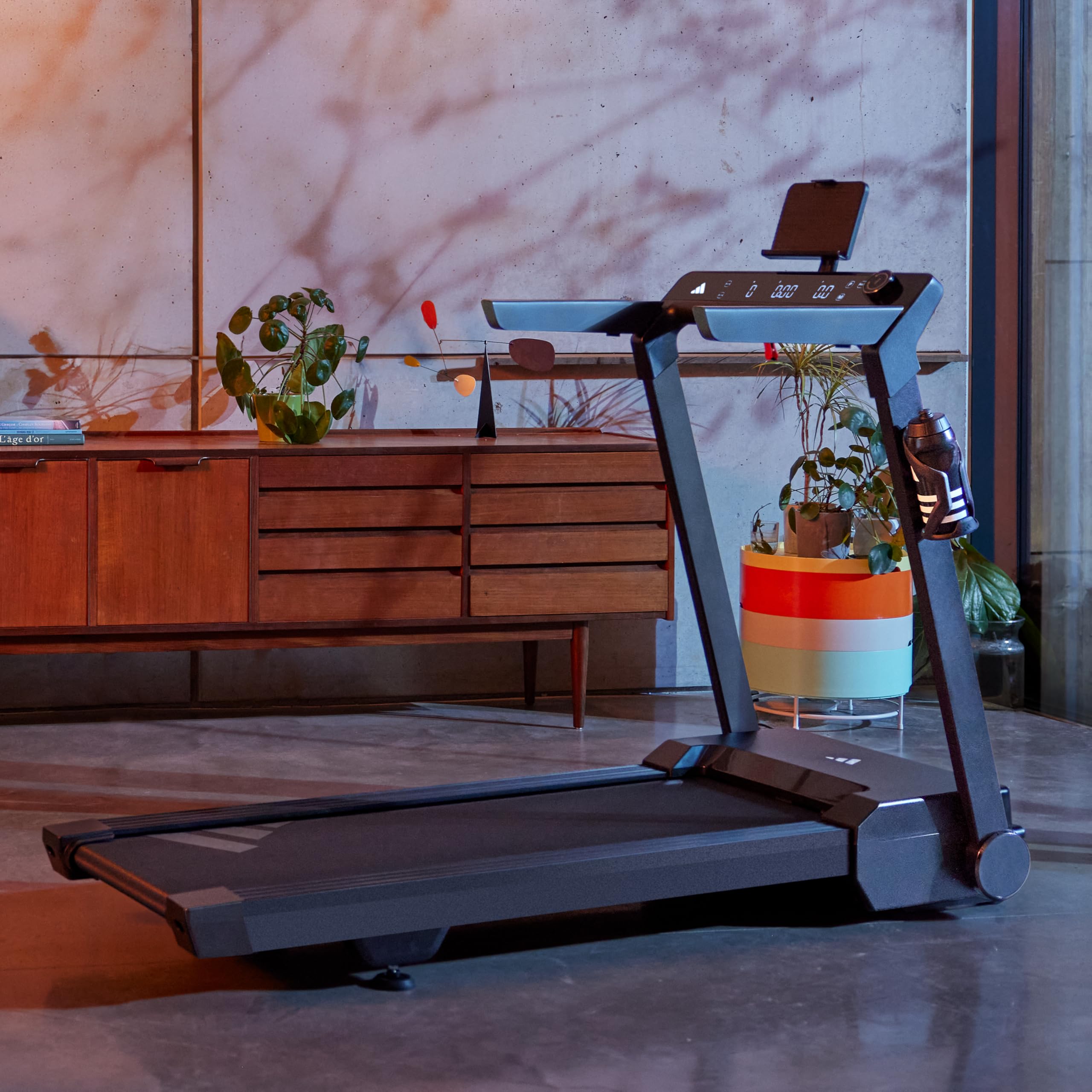 Cinta de Correr Adidas T-24c + Bluetooth - Kinomap y Zwift - Volante inercia 18kg - LED