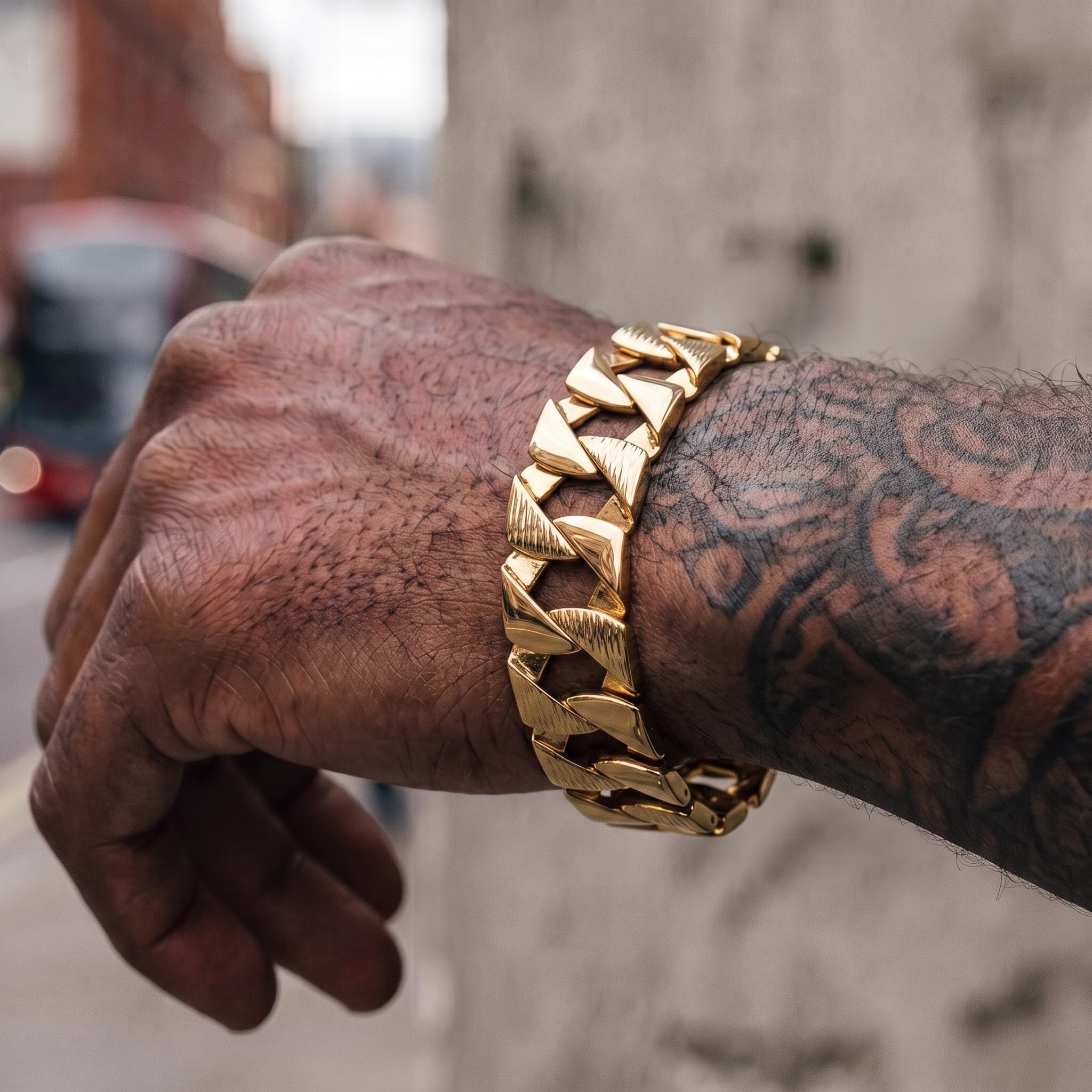 THE BLING KING Pulsera cubana de oro de 27 mm para hombre, 120 g, peso pesado, 9 pulgadas, chapado en oro PVD, pulsera gruesa para hombre
