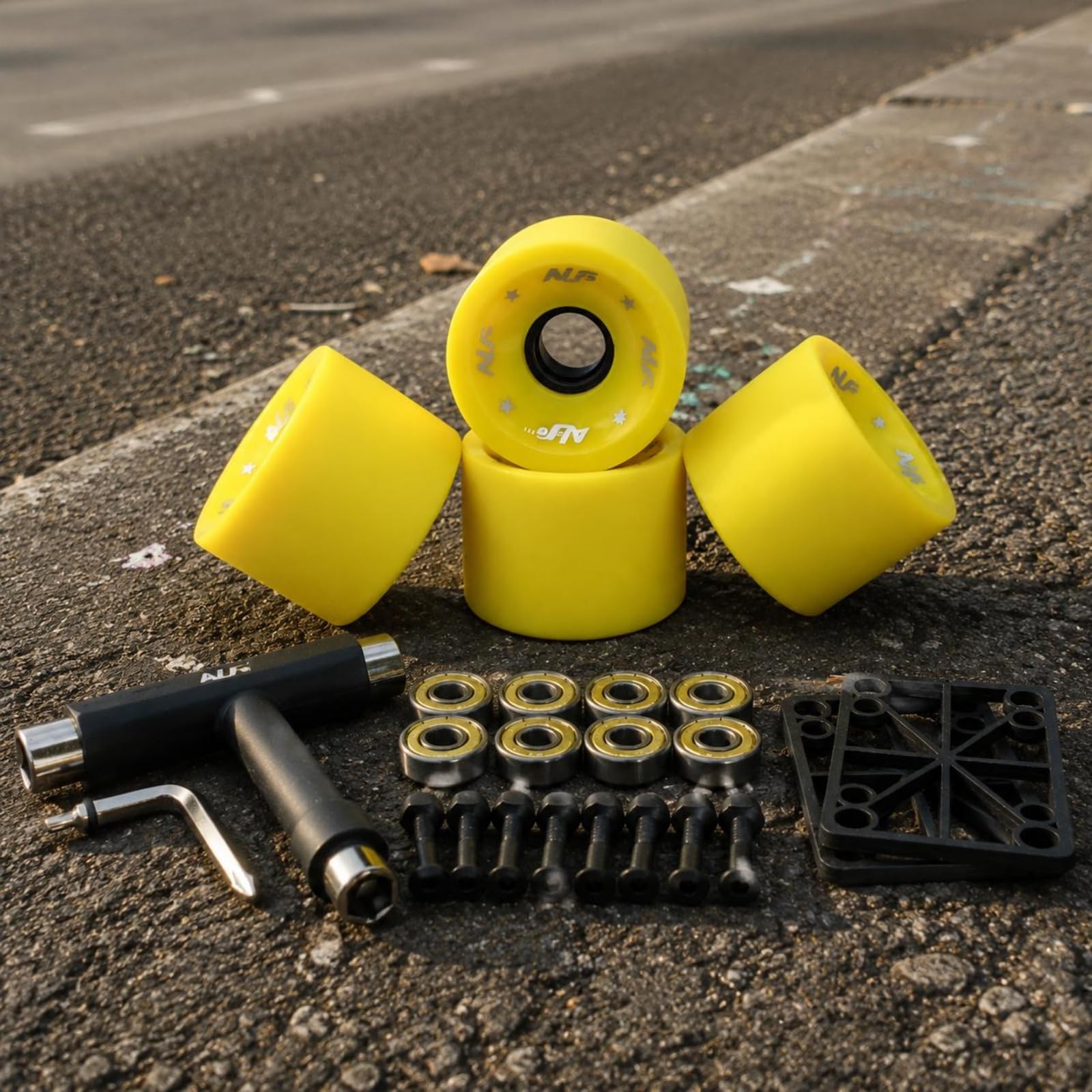 Ensemble Roues de Skateboard Longboard Pack Roues Roulements Quincaillerie Outils en Polyuréthane pour Confort Constant Réponse Vive Longévité Adapté, Noir