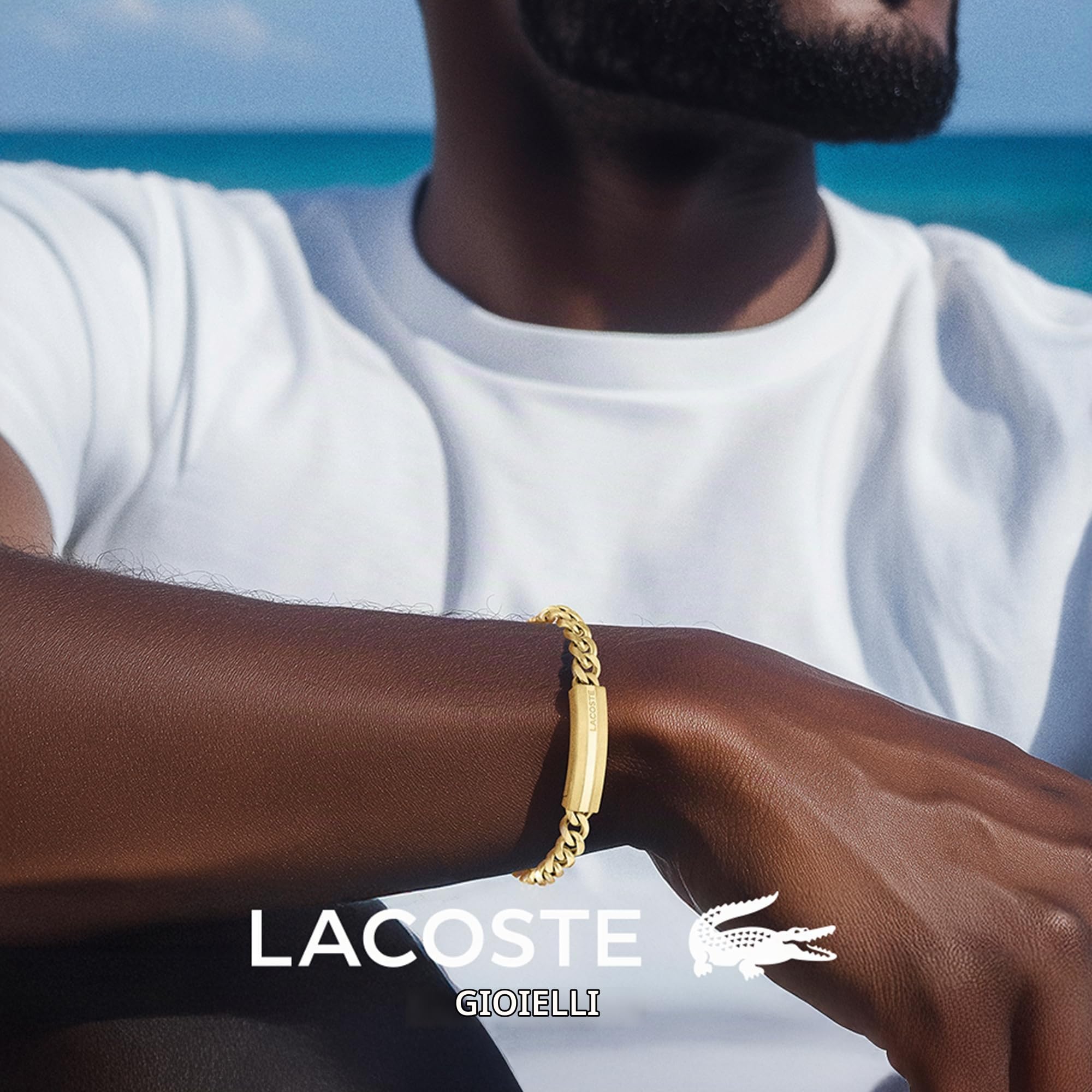 Lacoste Braccialetto a Catena da Uomo Collezione ADVENTURER in Oro Giallo con una Placca Incisa - 2040092