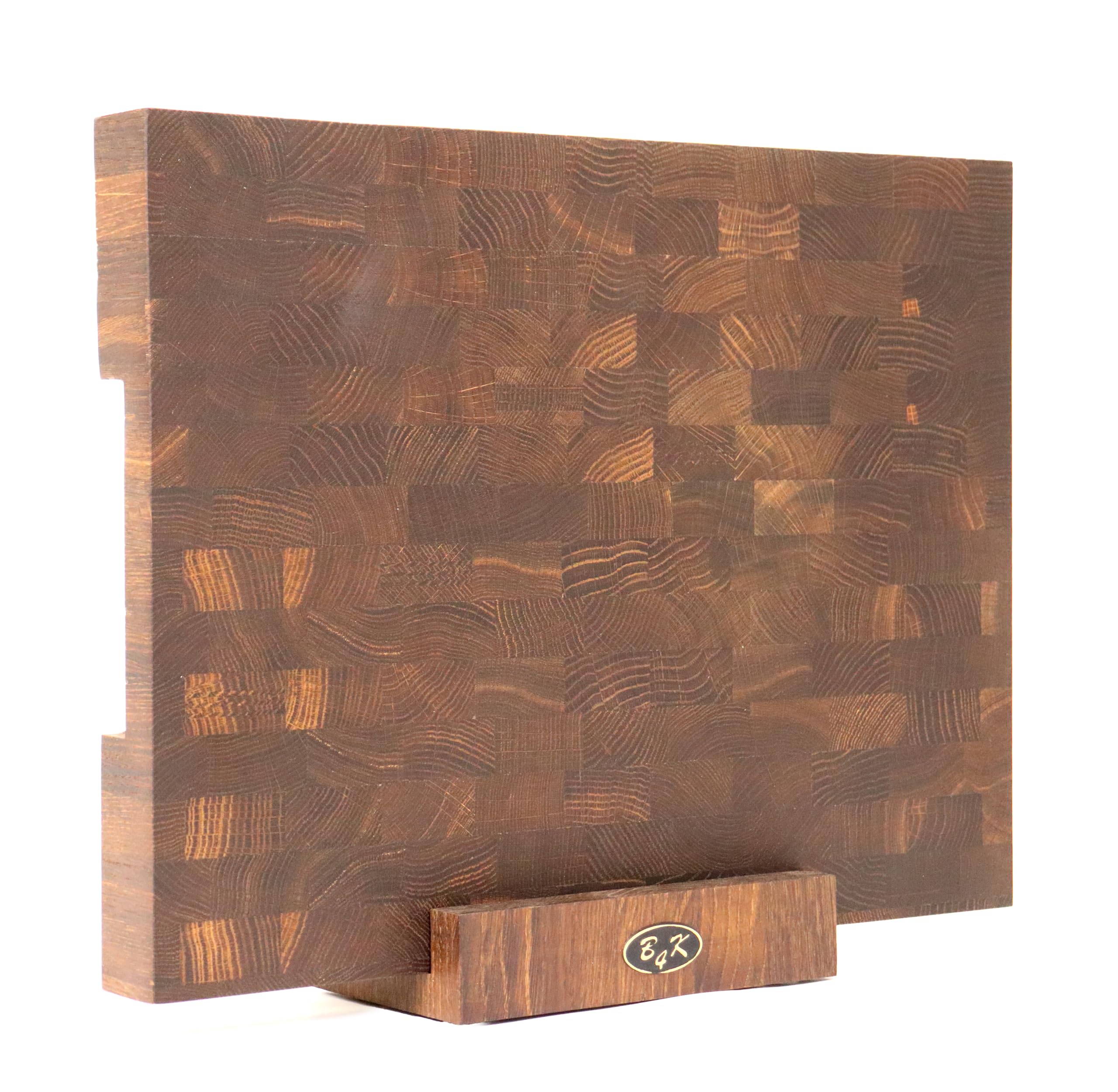 B4K® 43х33x4,3cm mit Ständer Mooreiche-Optik Hackblock aus Stirnholz | Hirnholzbrett mit Griffen und Silikonfüßen | Antibakterielles Hirnholzbrett | Stirnholzbrett | Küchenbrett | Schneidebrett