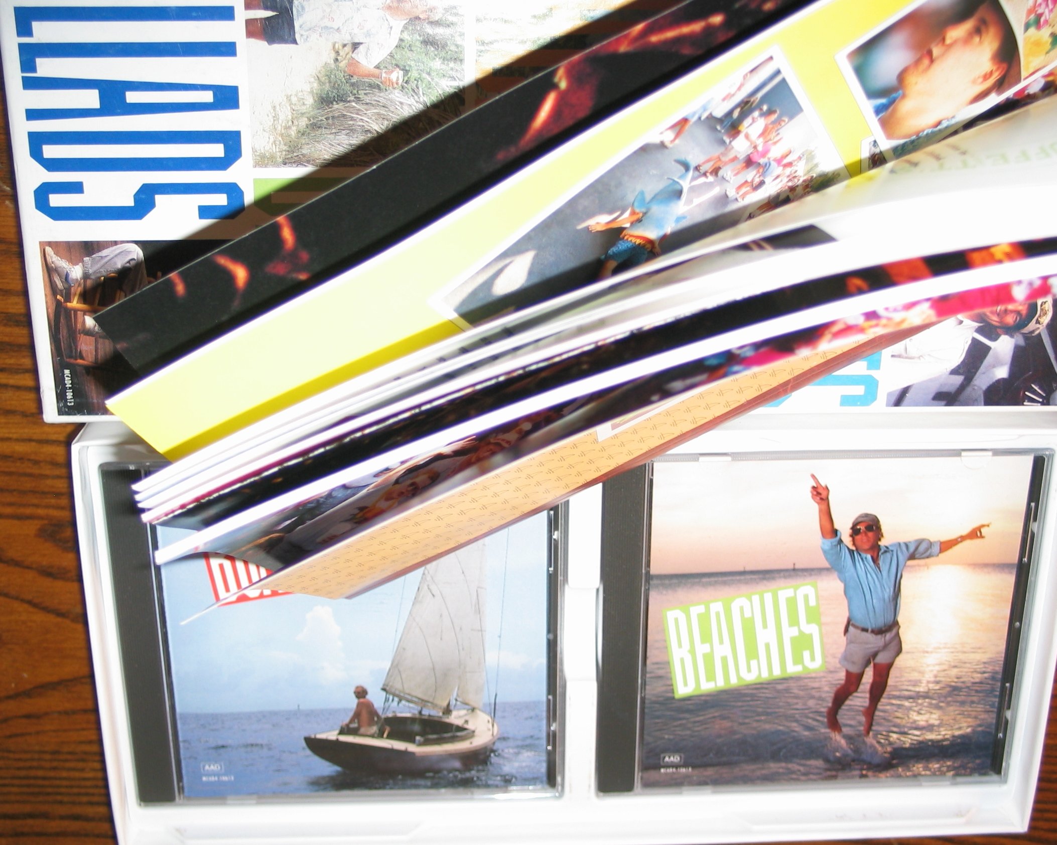 Boats,Beaches,Bars
