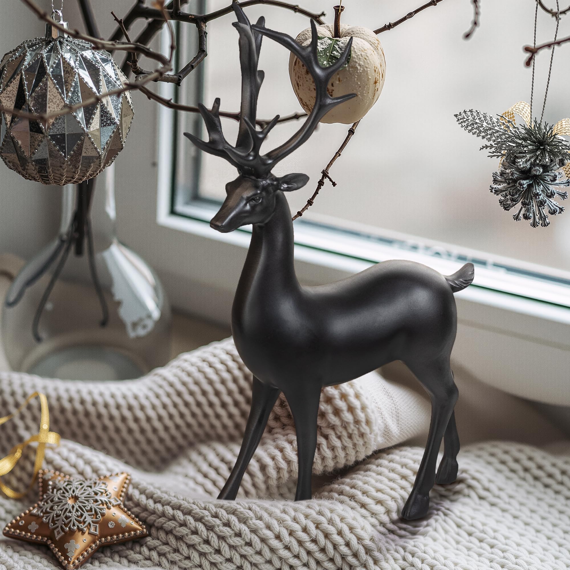 Lot de 2 figurines de renne - Statues décoratives - Grande figurine décorative - 20/30 cm - Décoration de Noël - Cerf - Décoration de Noël - Cerf en résine (noir)