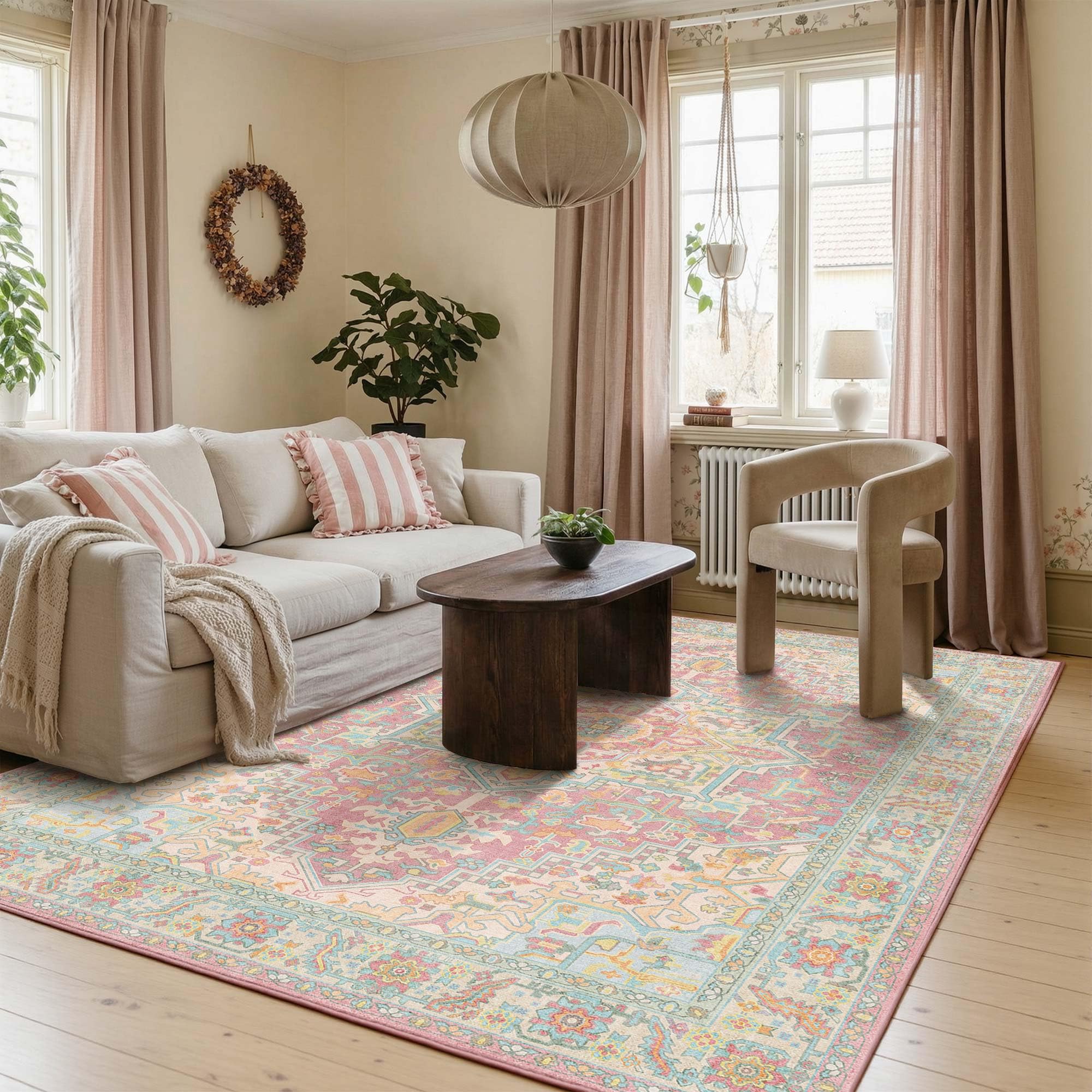 Kokia Vintage Teppich 140x200 cm Blütenrosa Waschbar fürs Schlafzimmer | Platzsparend, Rutschfest und Fleckenfest, Flacher Flor in Blütenrosa mit Medaillonmuster für Home Office