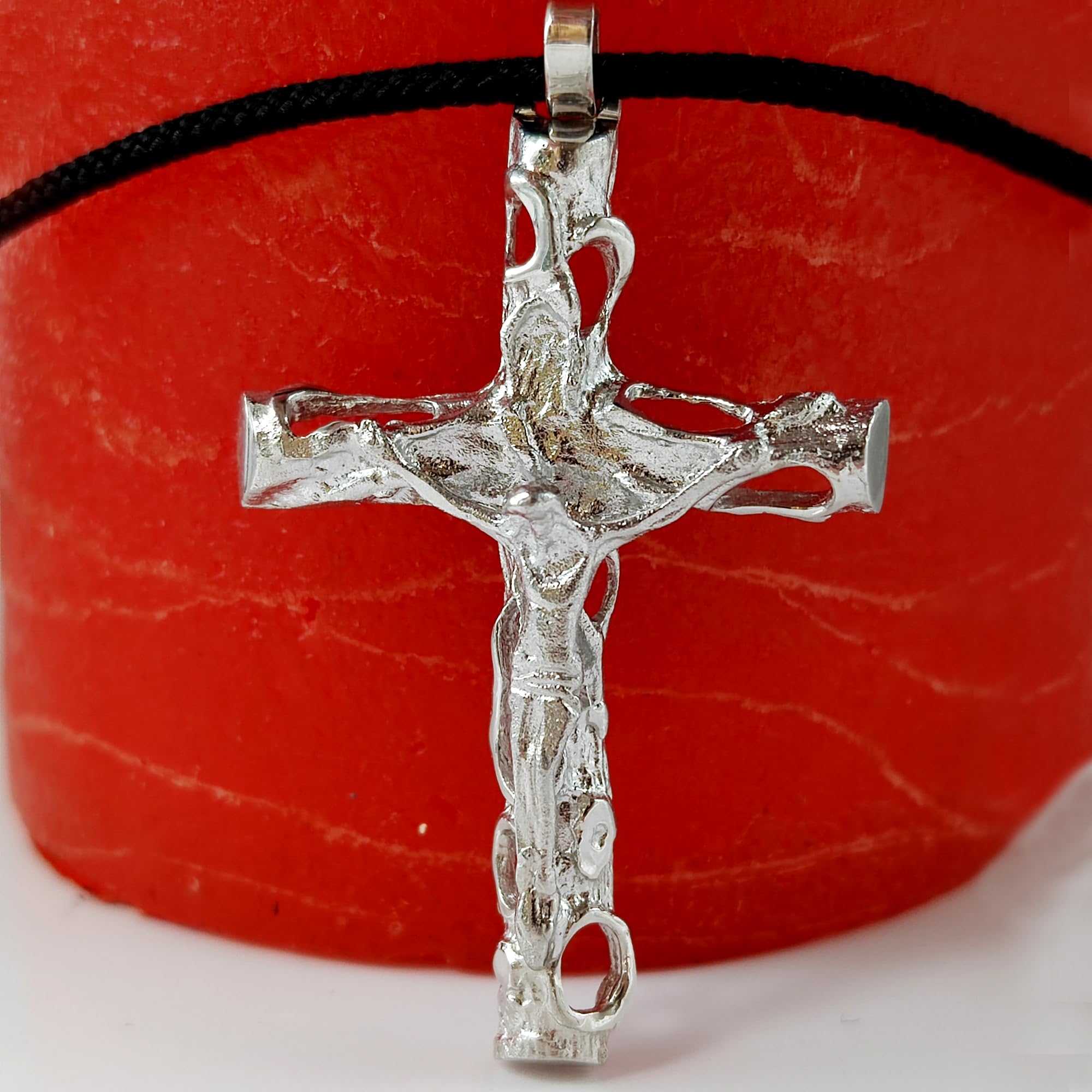 Gioielli Aurum Collana con Croce Crocifisso in Argento 925 e Cordino Nero, Ciondolo Religioso Uomo Donna, Design Lavorato