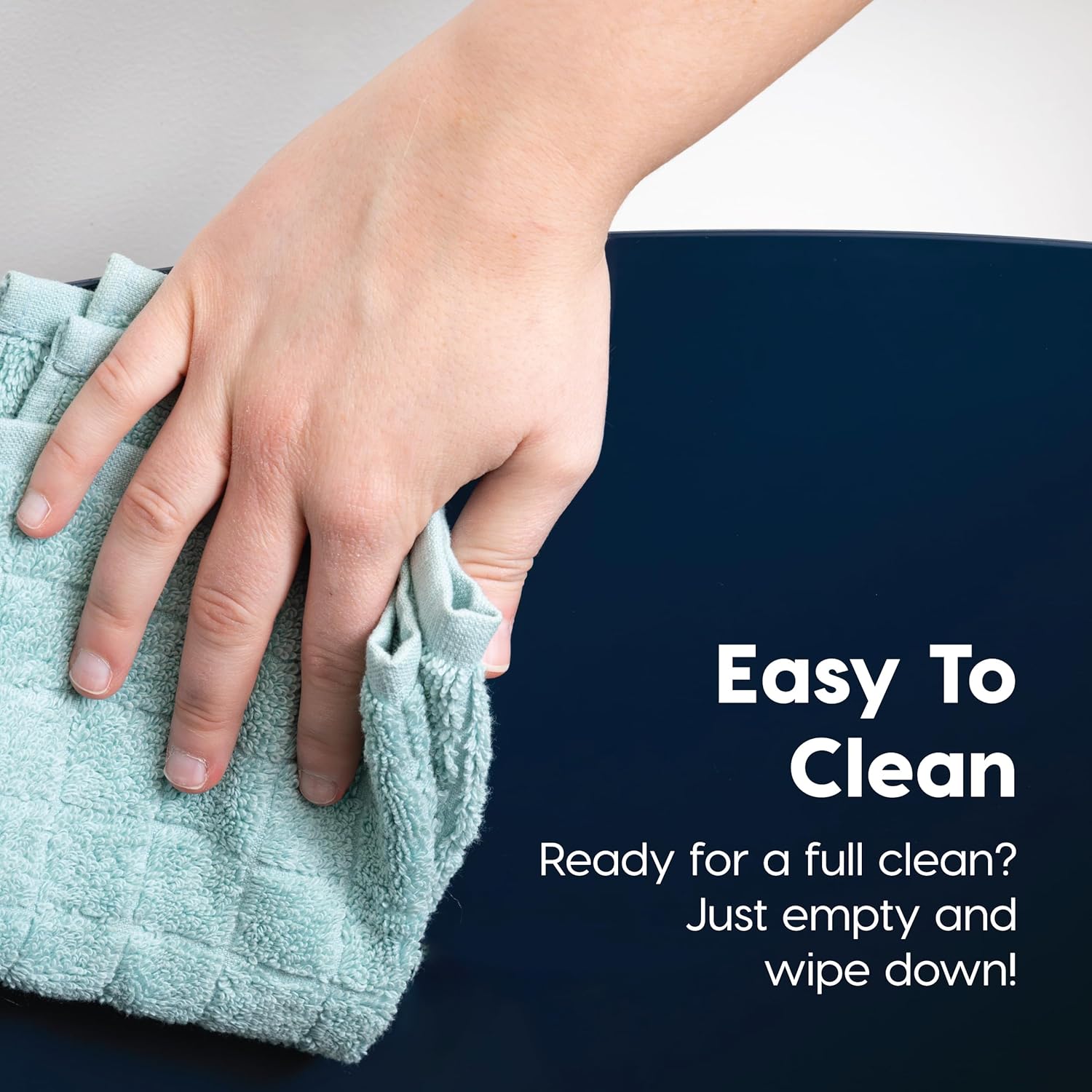 IRIS USA Large Top Entry Cat Litter Box Made in USA, Covered Enclosed Design with Lid, Litter Catching Grooved Top, Scatter Shield, Dog Proof, Scoop Included, Odor Control, Navy/White