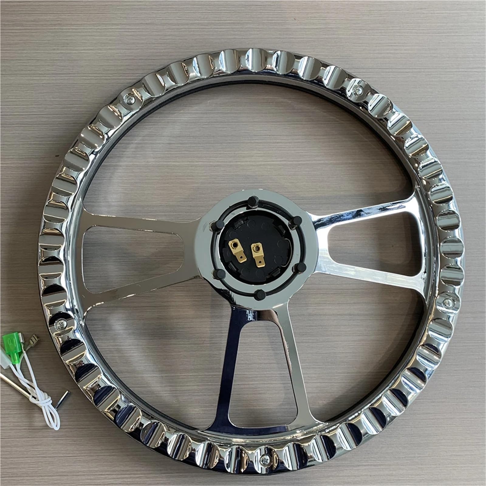 Volante da corsa Volante universale da 14 pollici 350 mm in pelle microfibra retrò cromata nera a tre razze, volante spesso 5 per corsa rallye