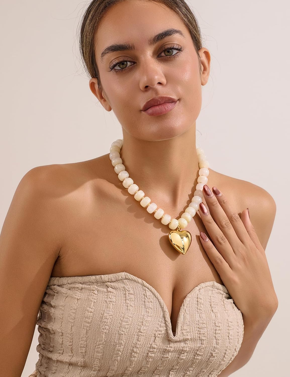 WOWORAMA Chunky Heart Necklaces for Women Colorful Resin Beaded Choker Necklace Gold Puffy Heart Statement Necklace Trendy Acrylic Choker Jewelry - Image 7