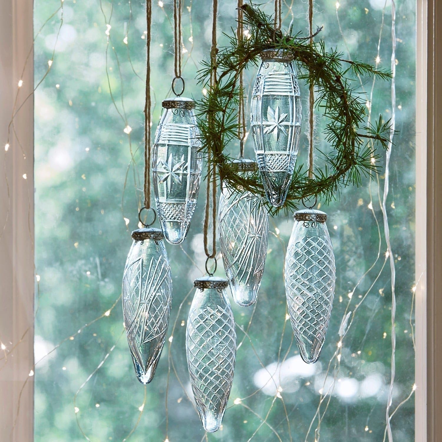 Loberon Weihnachtsschmuck 6er Set Loulay, klar | feine Stern- & Rankenschliffe - mundgeblasen - winterliche Zapfenform - Weihnachten - Weihnachtsdeko - Christbaumschmuck