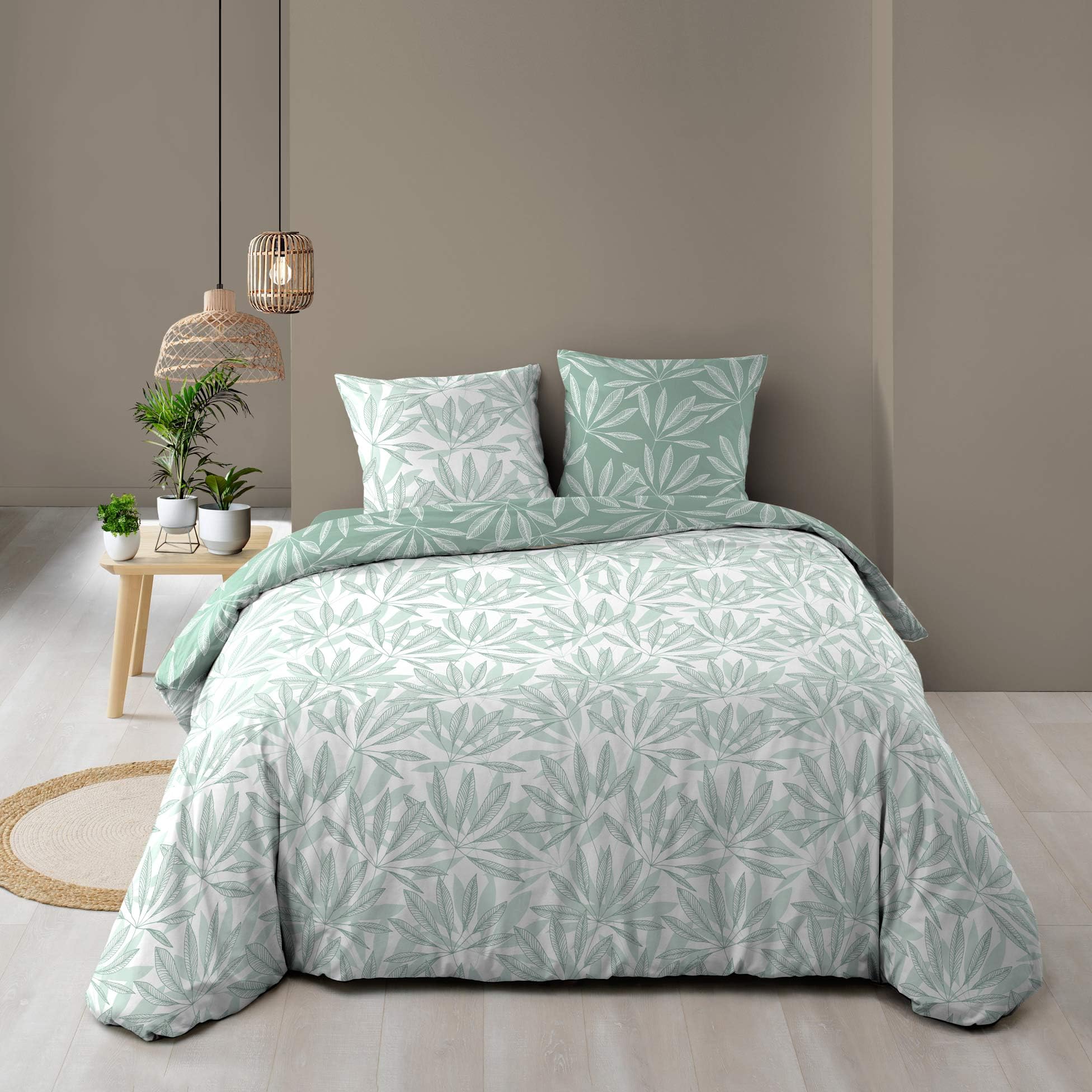 Parure de lit 100% coton vert sauge Malia 260 x 240 cm pour une ambiance de chambre zen