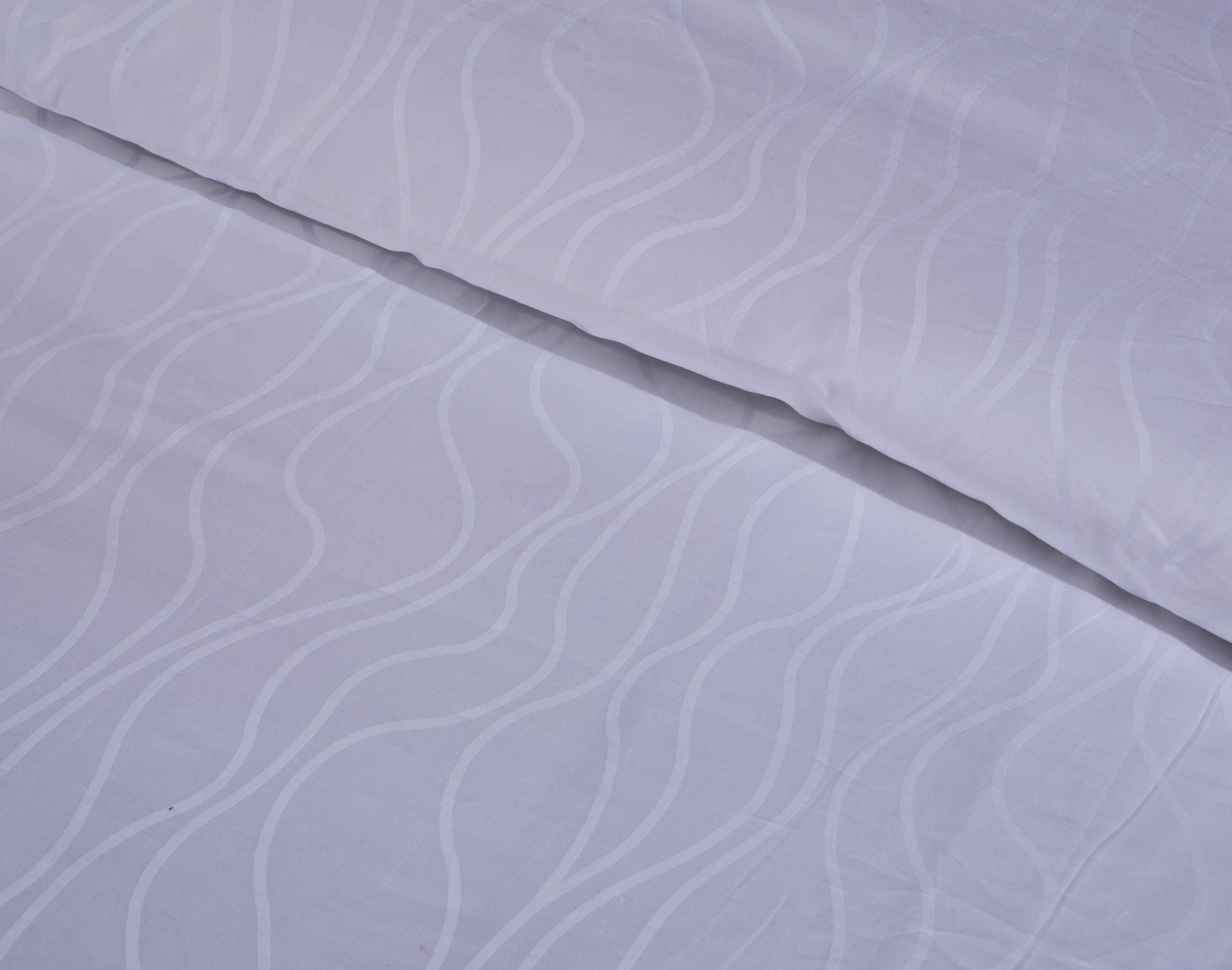 Daloyi Hotel Prime: Duvet Cover for Queen - Le Onde (Zoom to See) - JF20001