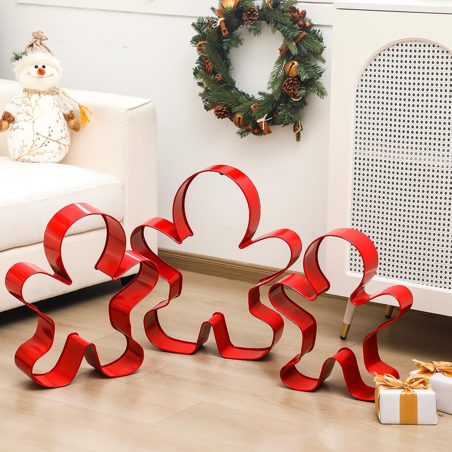 Tandefio 3 Pcs Large Gingerbread Cookie Cutter Wall Sign Christmas Stainless Steel Oversized Red Gingerbread Men Cookie Cutter Figurines for Holiday Party Outdoor Indoor Home Kitchen Decorations Gifts