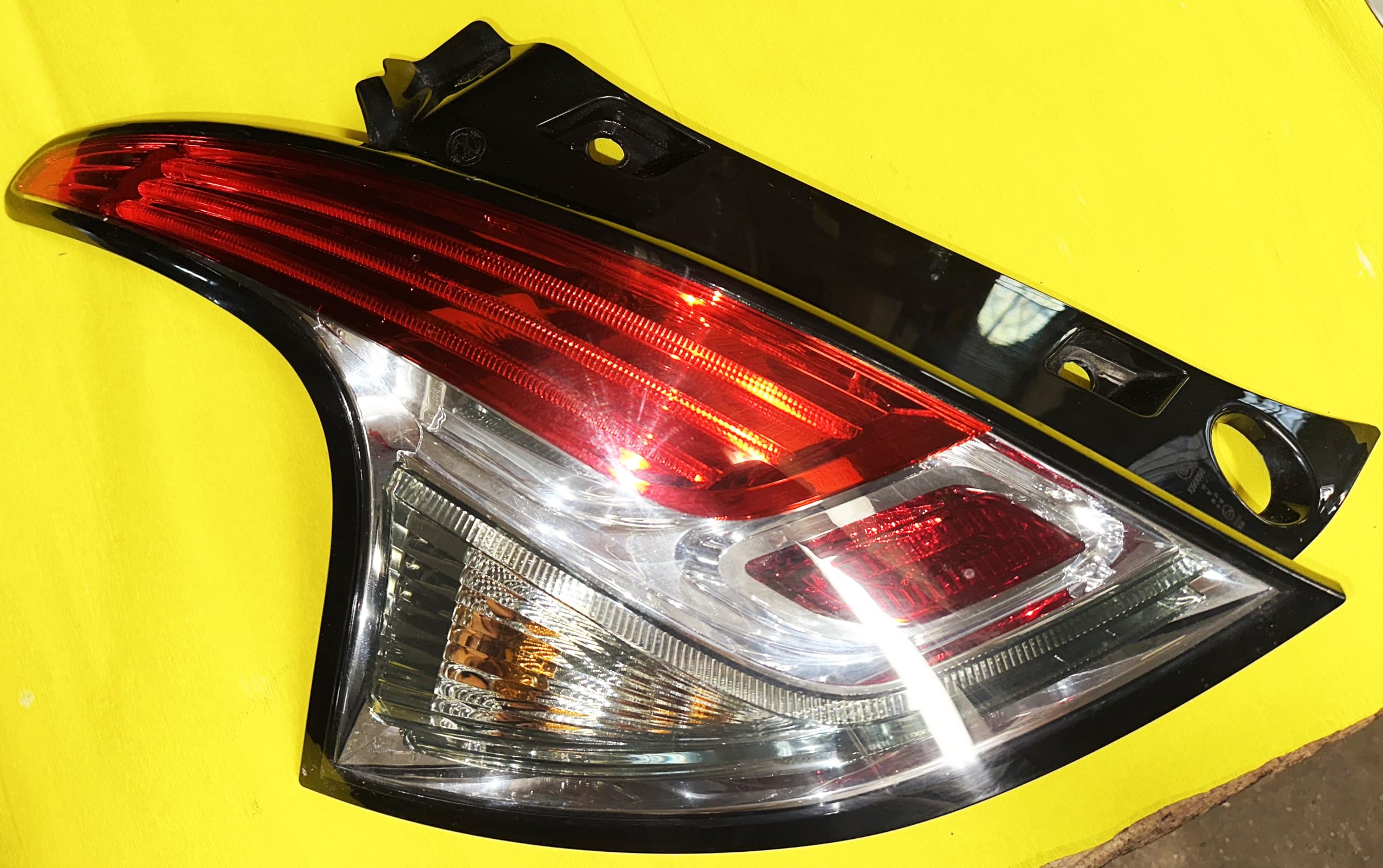 Fanale originale usato misto LED/Lampade Posteriore Sinistro Lato Guidatore per Lancia Ypsilon II 312