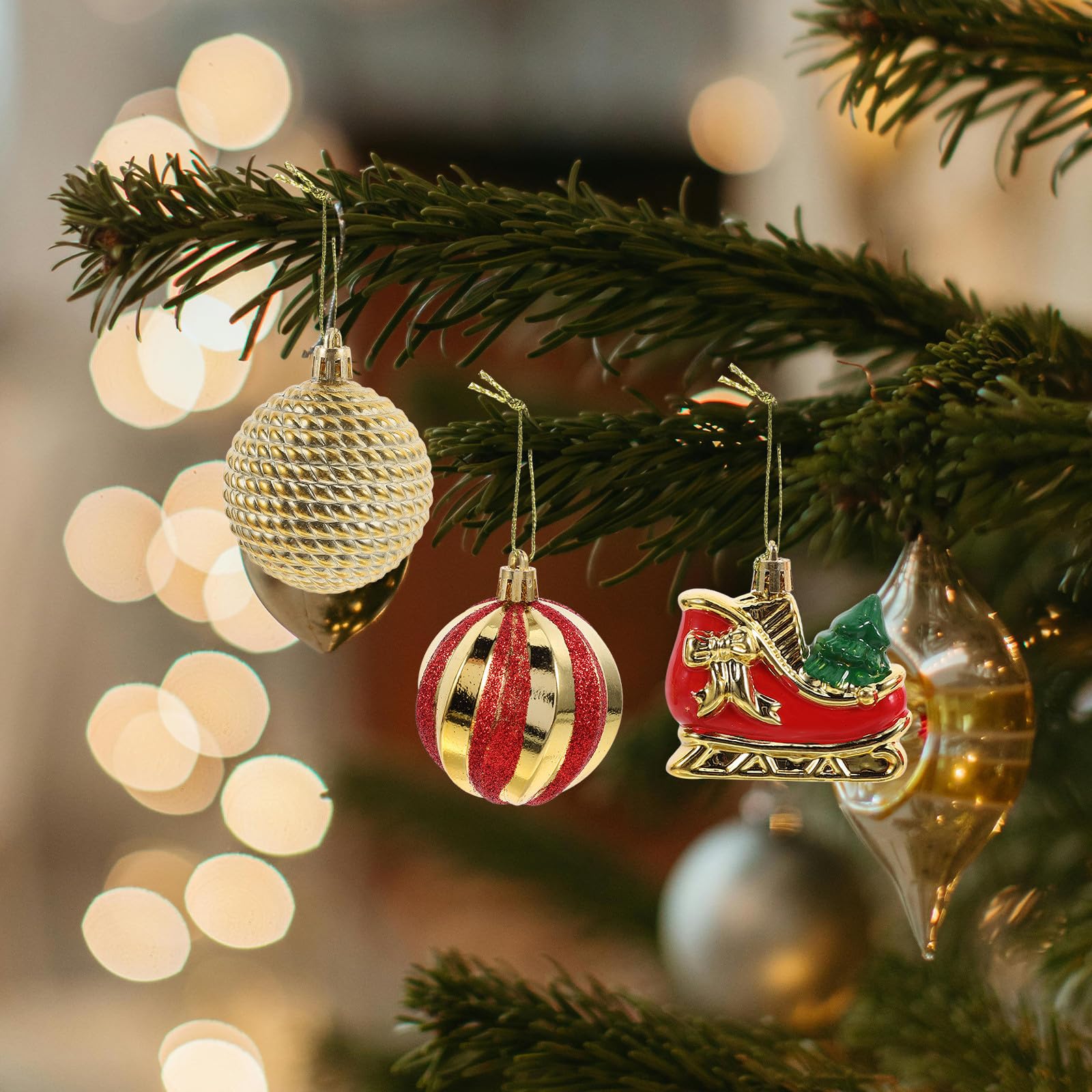 Toyvian 288 Pièces Ensemble de Boules de Noël Suspendues Rouge en Résine | Décorations Festives Légères, Faciles à Accrocher, Réutilisables, pour Sapin et Célébrations Hivernales
