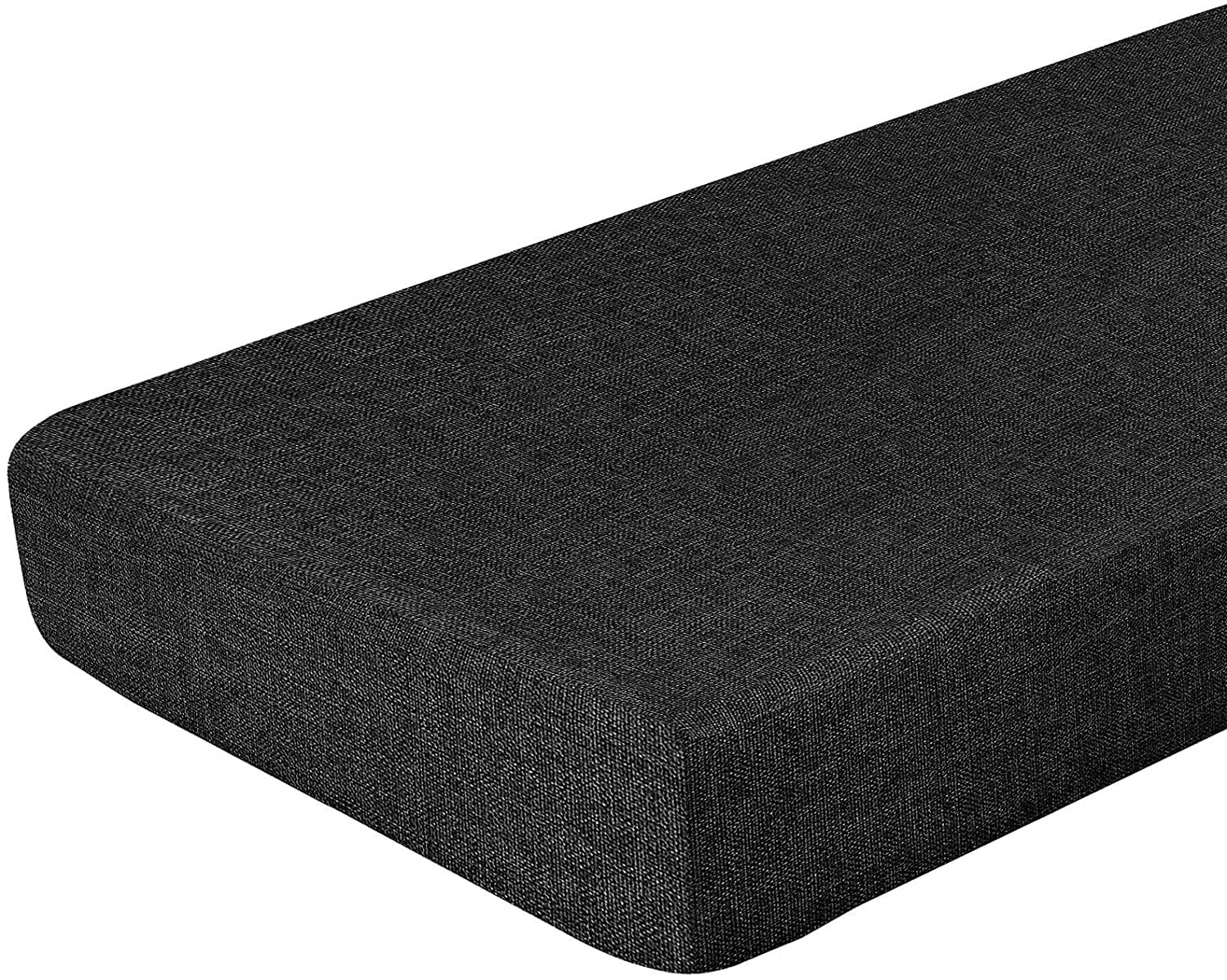 Coussin de banc imperméable fini les assises dures et mouillées dans le jardin