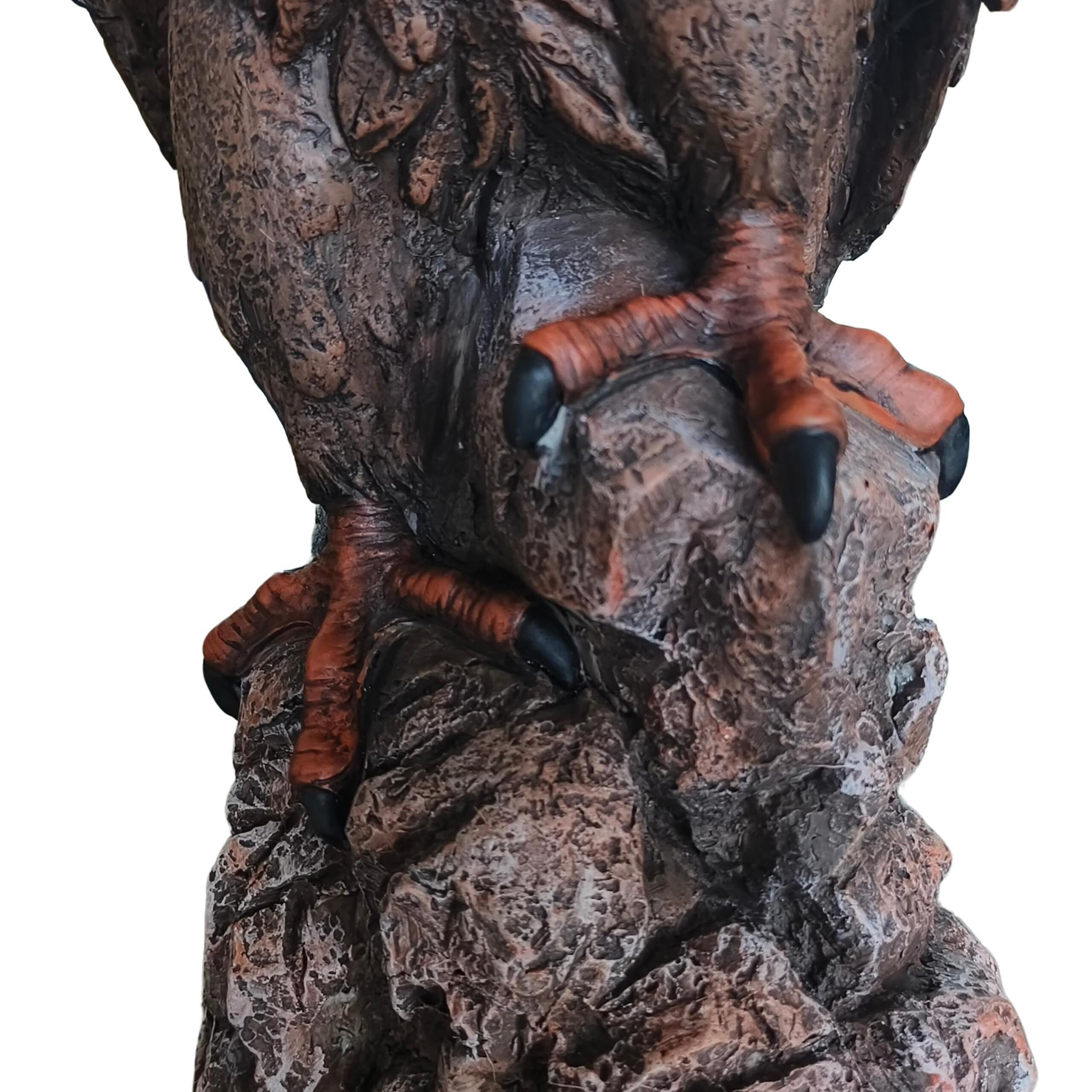 Relaxdays Adler Figur, sitzend, HxBxT: 66 x 30 x 36 cm, Polyresin, UV-beständig, wetterfeste Gartendeko, braun/grau