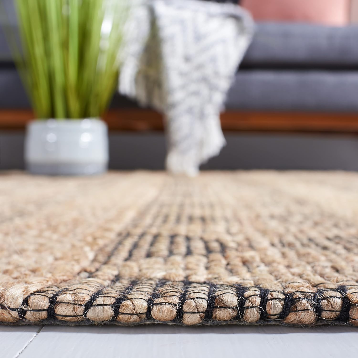 SAFAVIEH Natural Fiber Collection Runner Rug - 2'3" x 9', Natural & Black, Natural Jute Design, Ideal for High Traffic Areas in Living Room, Bedroom (NFB551A)