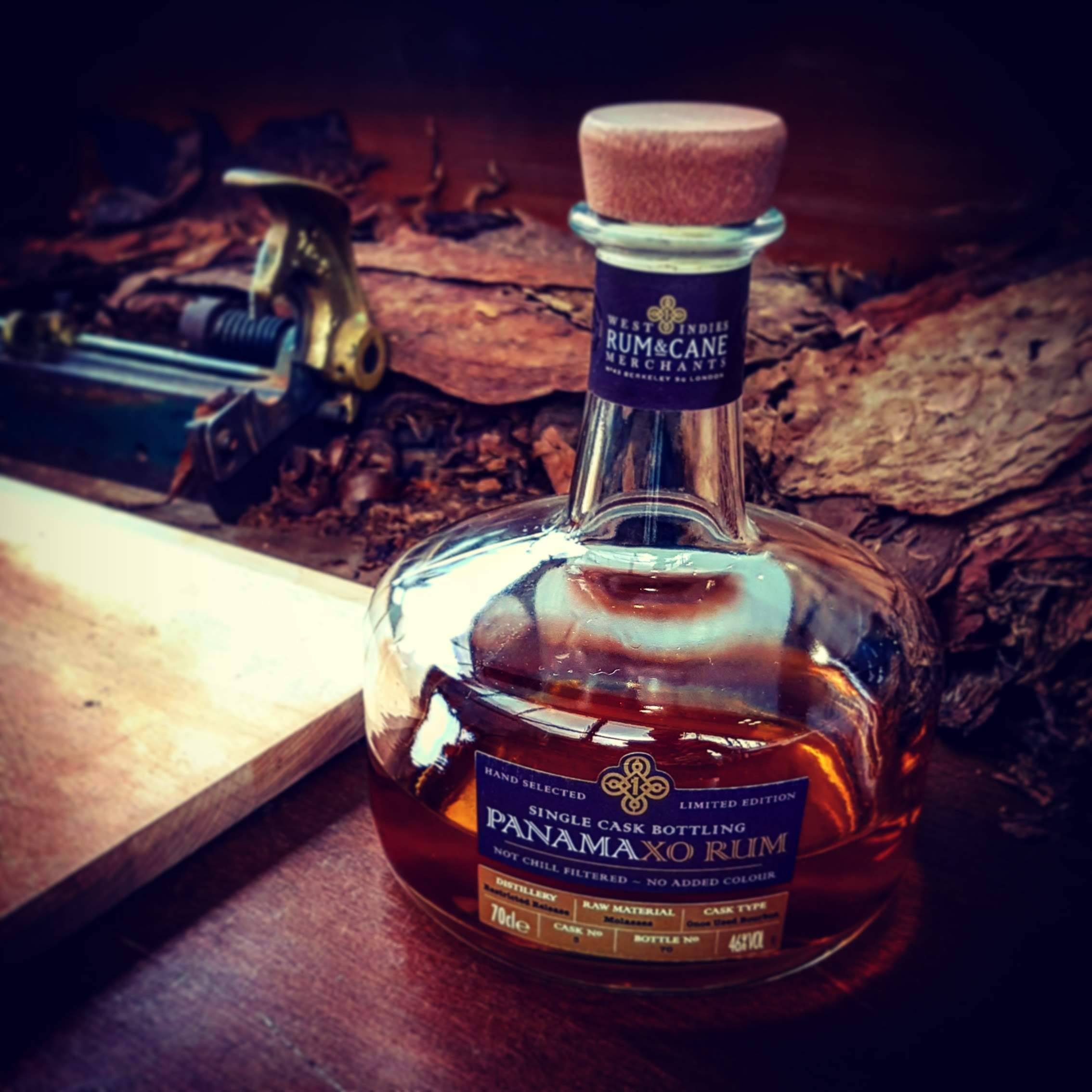 ウエストインディーズ パナマ XO ラム酒 [700ml ] 古酒 ウエストインディーズ パナマ XO ラム酒 [700ml ] 古酒