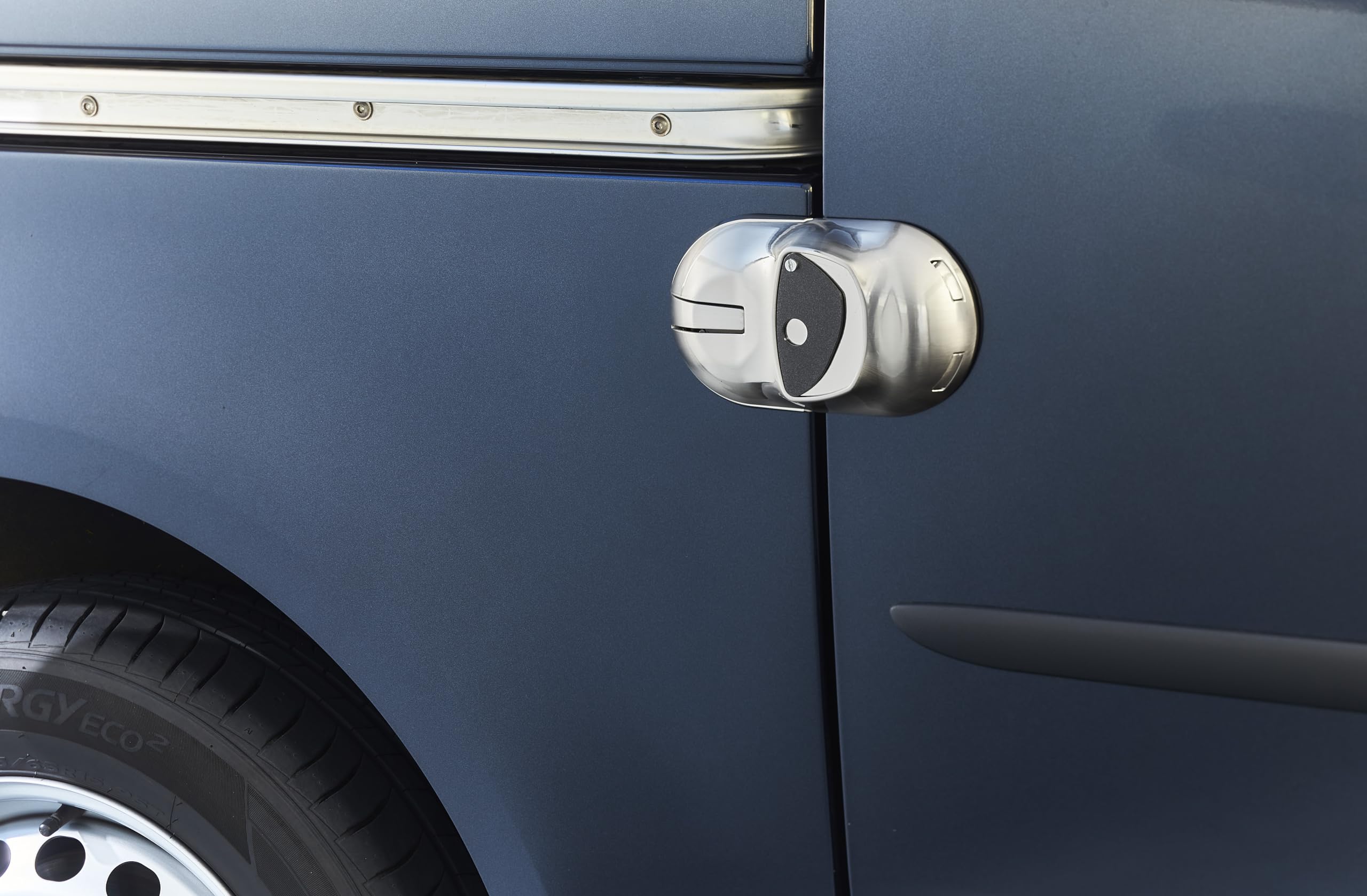 Serrure antivol pour véhicule utilitaire à porte battante ou coulissante - Mottez A085C