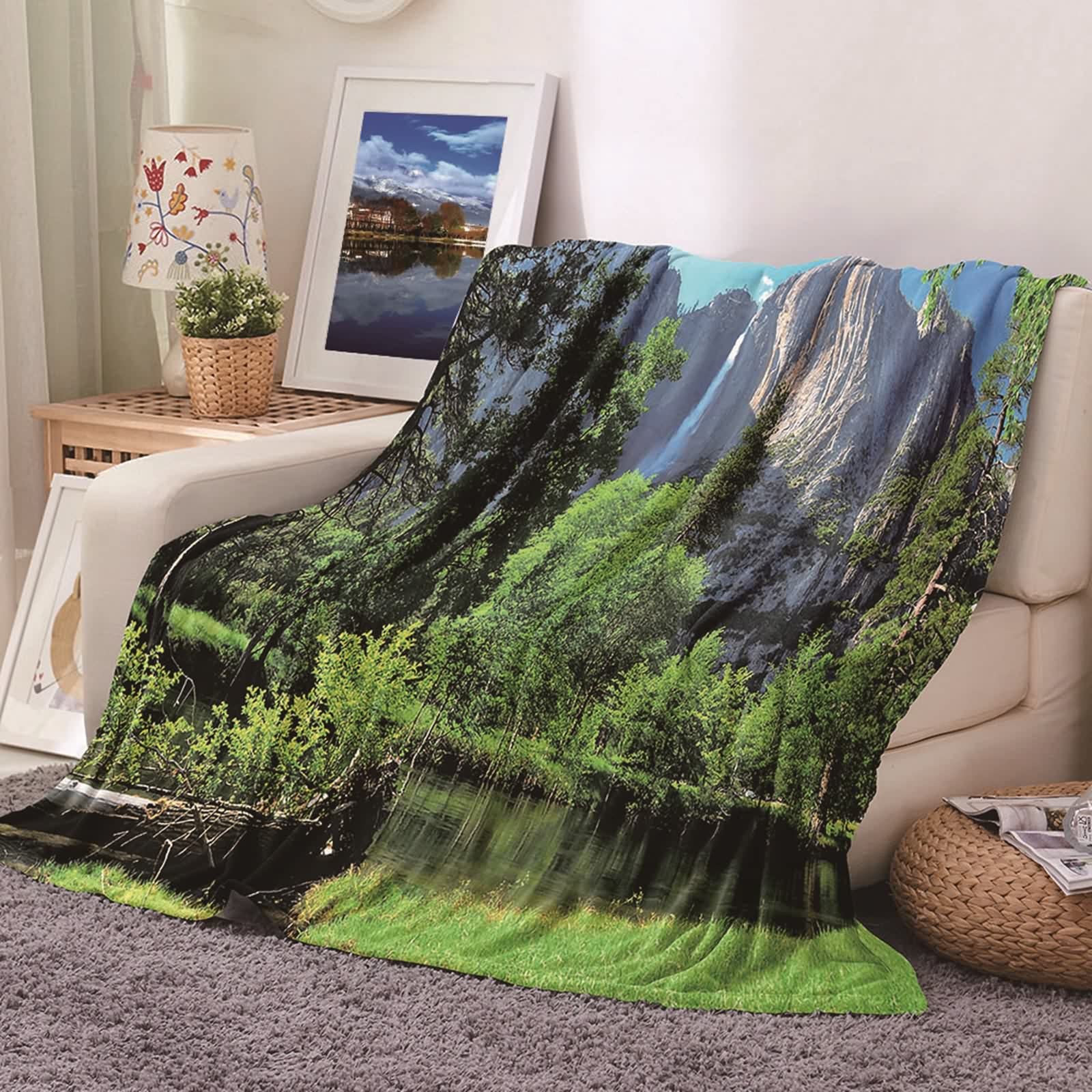 Daesar Coperte Pile Natale, Coperte Flanella Matrimoniale/Singolo Divano/Letto Verde Marrone Motivo Montagna e Alberi Coperta Calda Invernale, 150x200cm