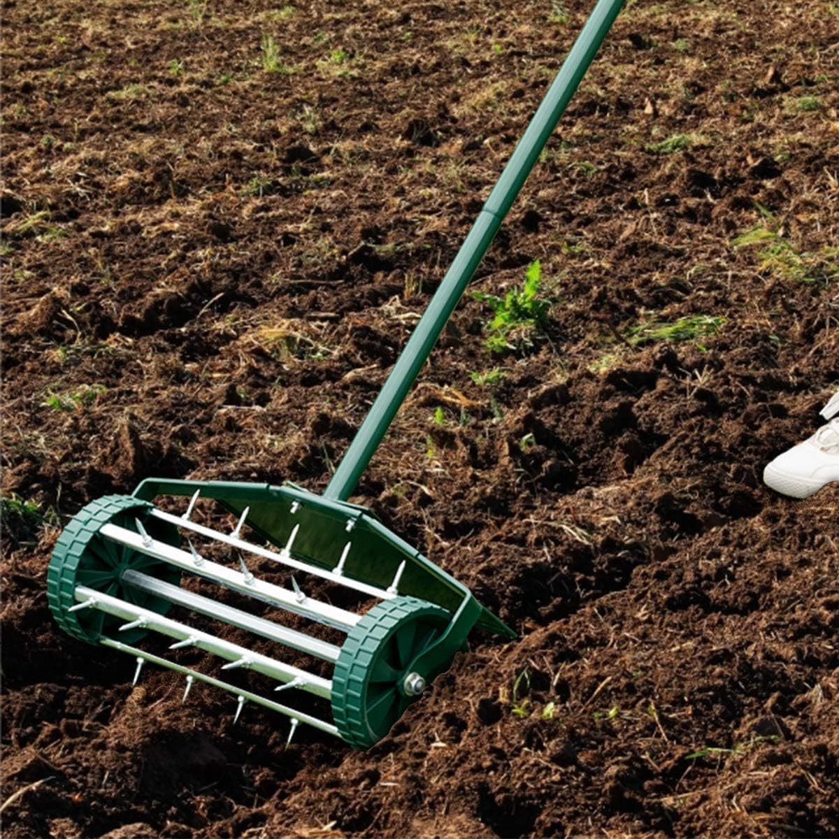 Parkland® Lawn Aerator - 45 X 122 Cm Manual Grass Spike Roller with Splash Proof Fender, 3-Piece Handle, Sharp Steel Spikes To Perforate Any Soil, Lawn Aerator Tool For Outdoor & Garden