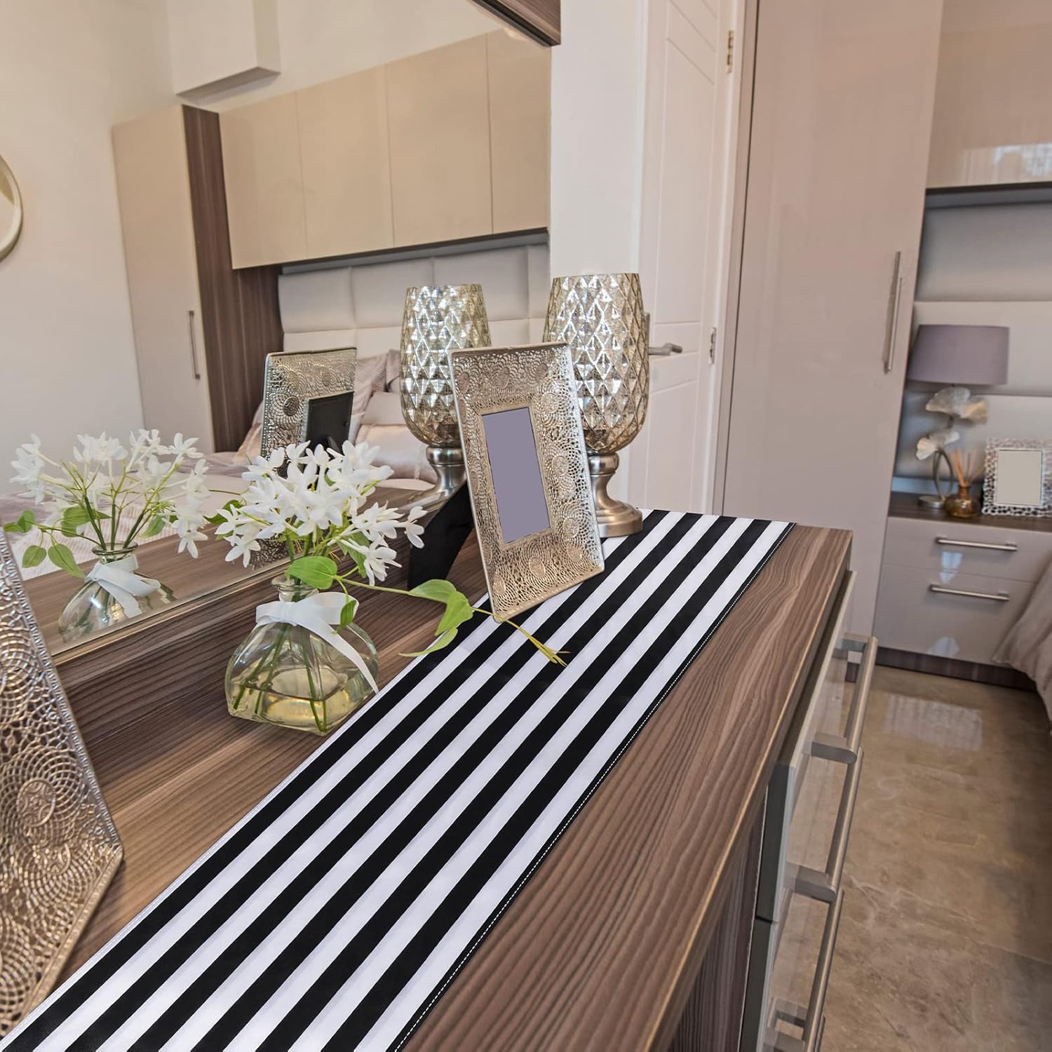 Moukeren 2 Pcs Black and White Striped Table Runner 12 x 108'' Polyester Tablecloth Modern Stripes Elegant Classic Canvas Table Decor Machine Washable for Wedding Christmas Banquet Party Decoration